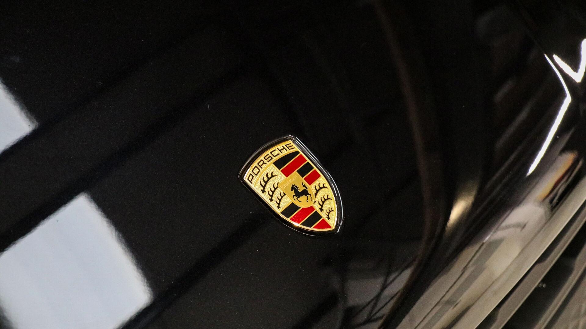 Porsche Macan view 37