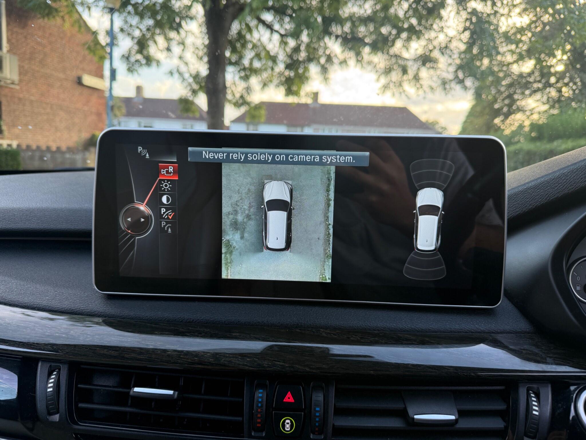BMW X5 view 19