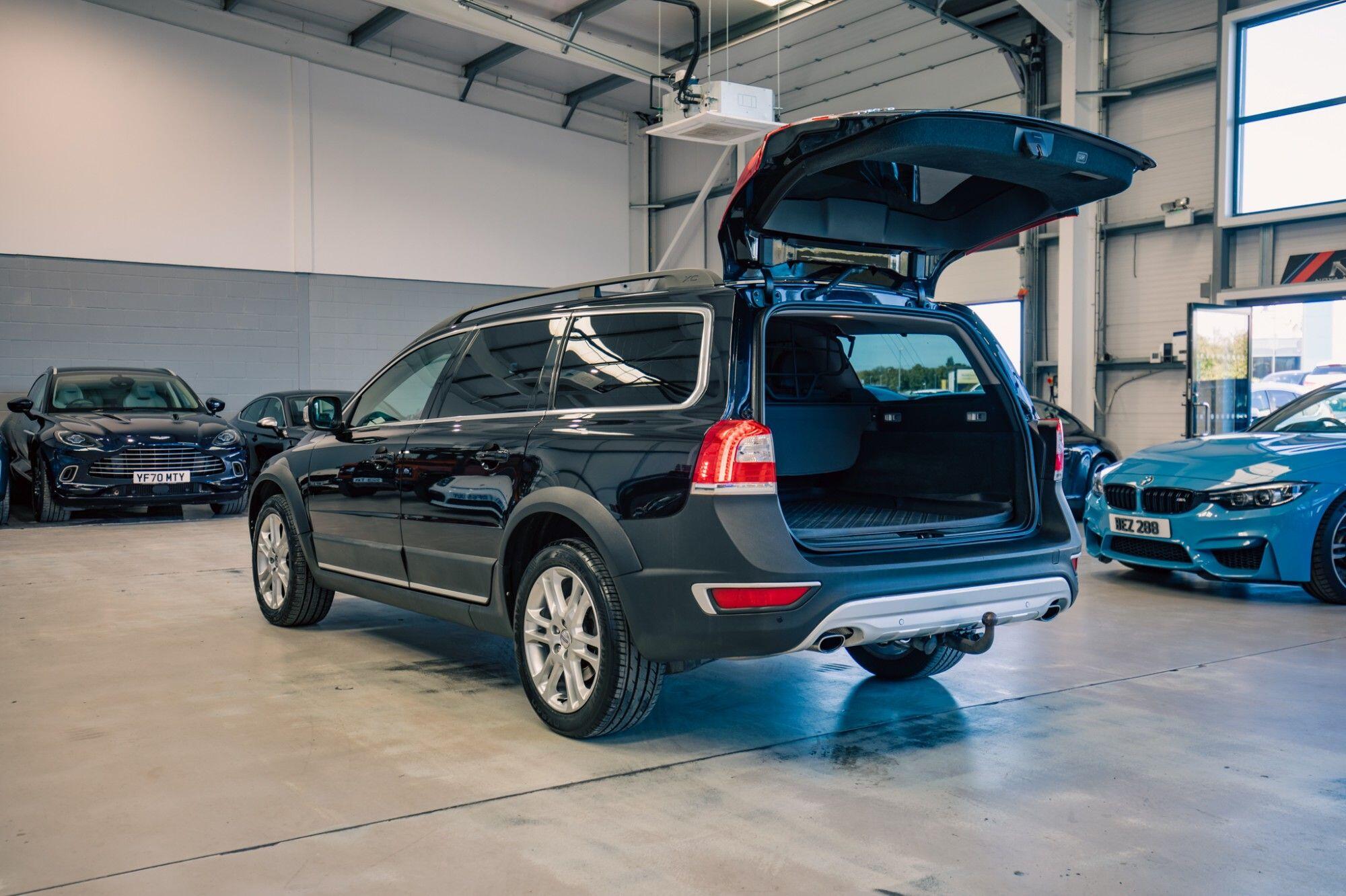 Volvo XC70 view 32