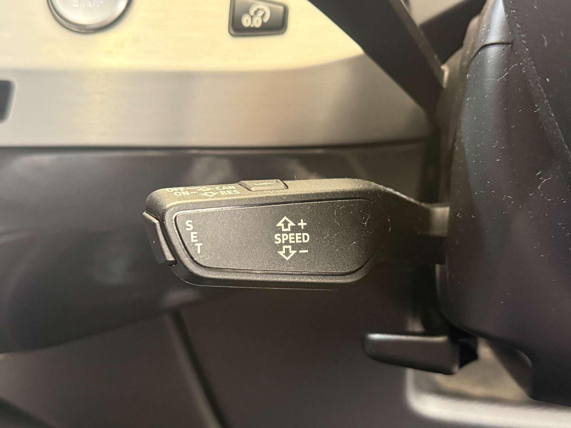 Audi Q7 view 34