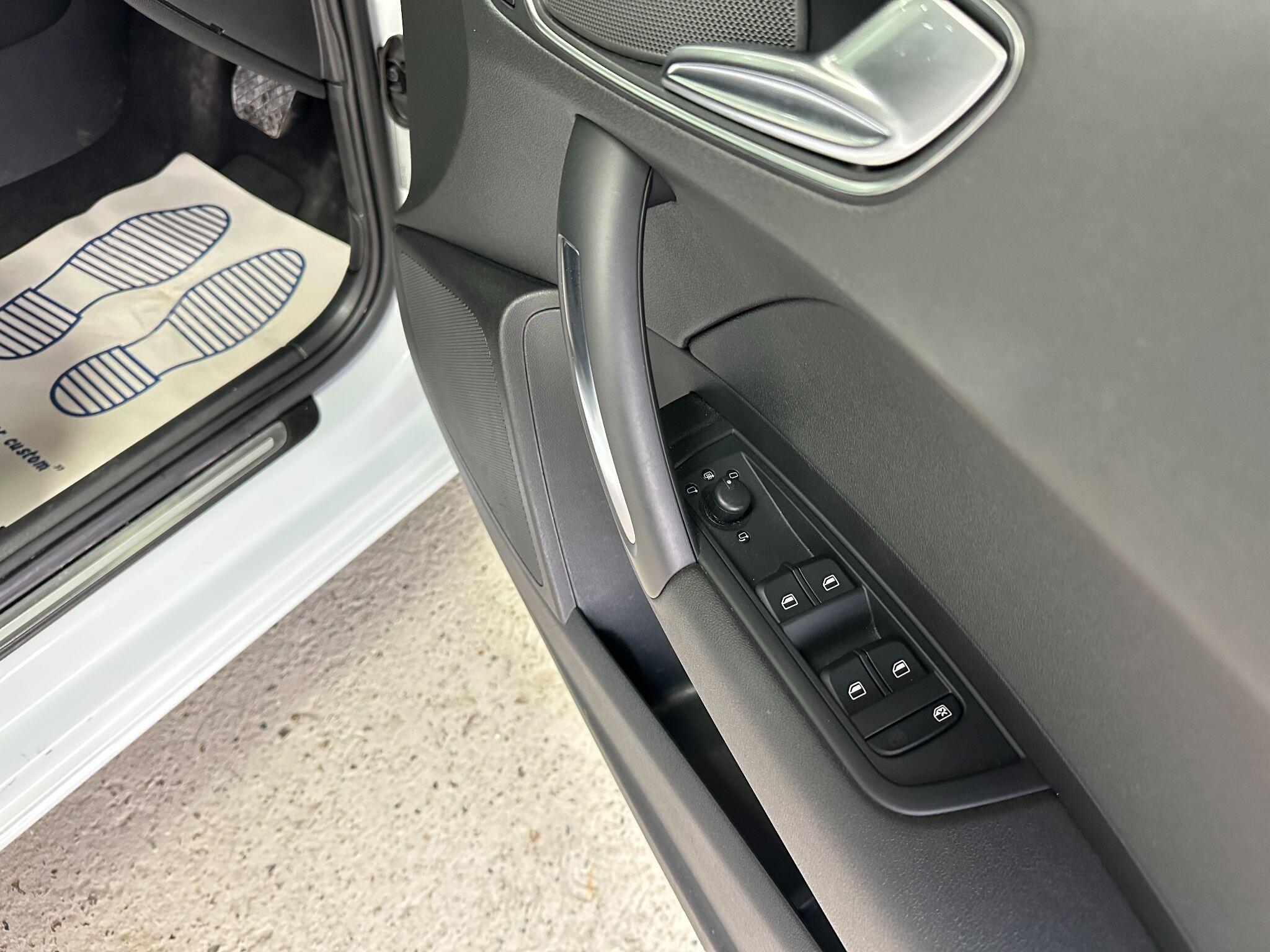 2014 Audi A1 image 29