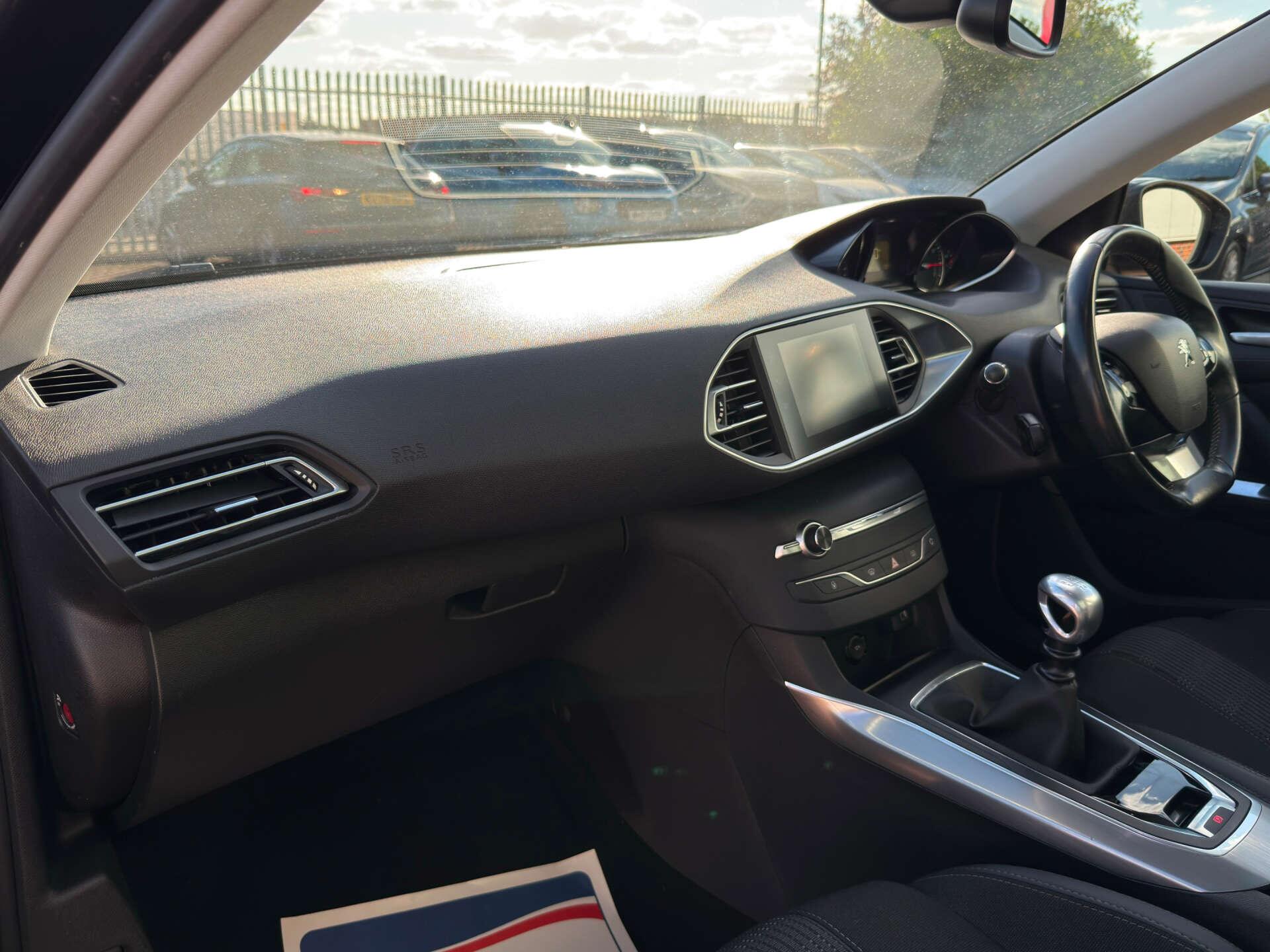 Peugeot 308 view 38