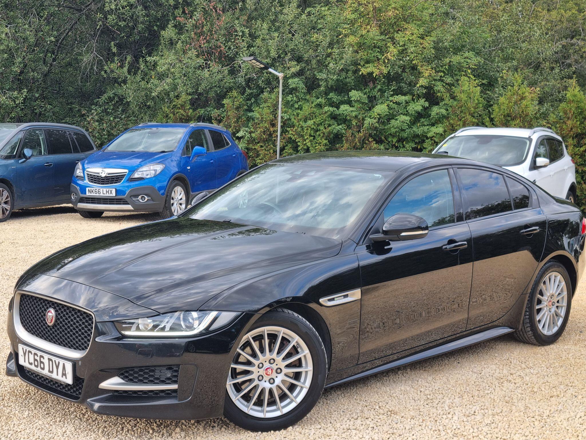Jaguar Xe view 24