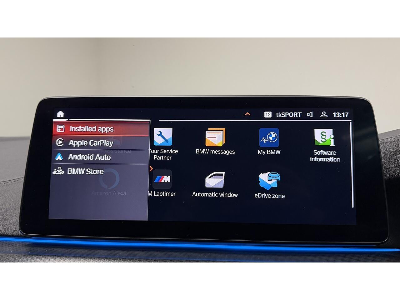 BMW 5 Series view 31