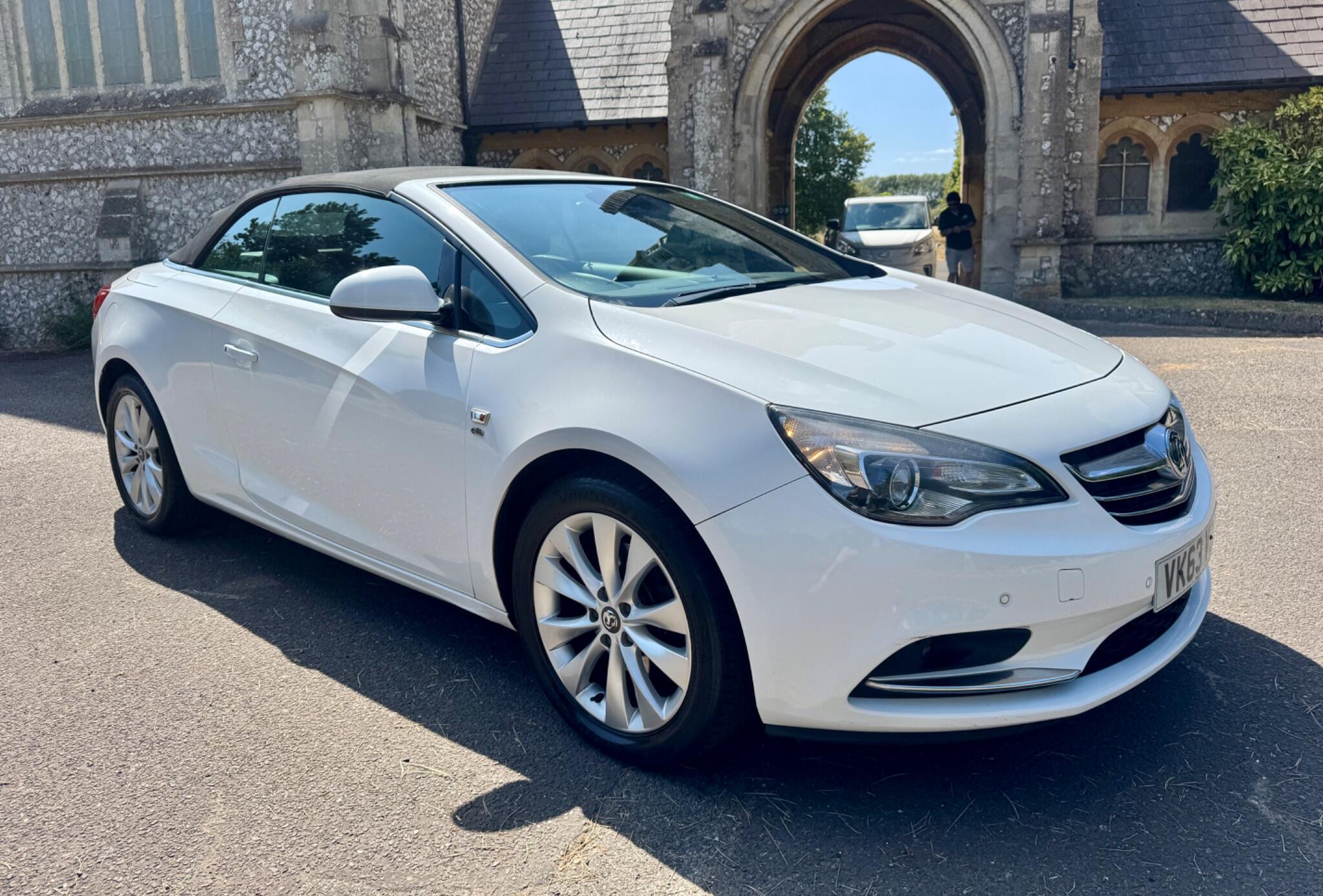 Vauxhall Cascada view 7