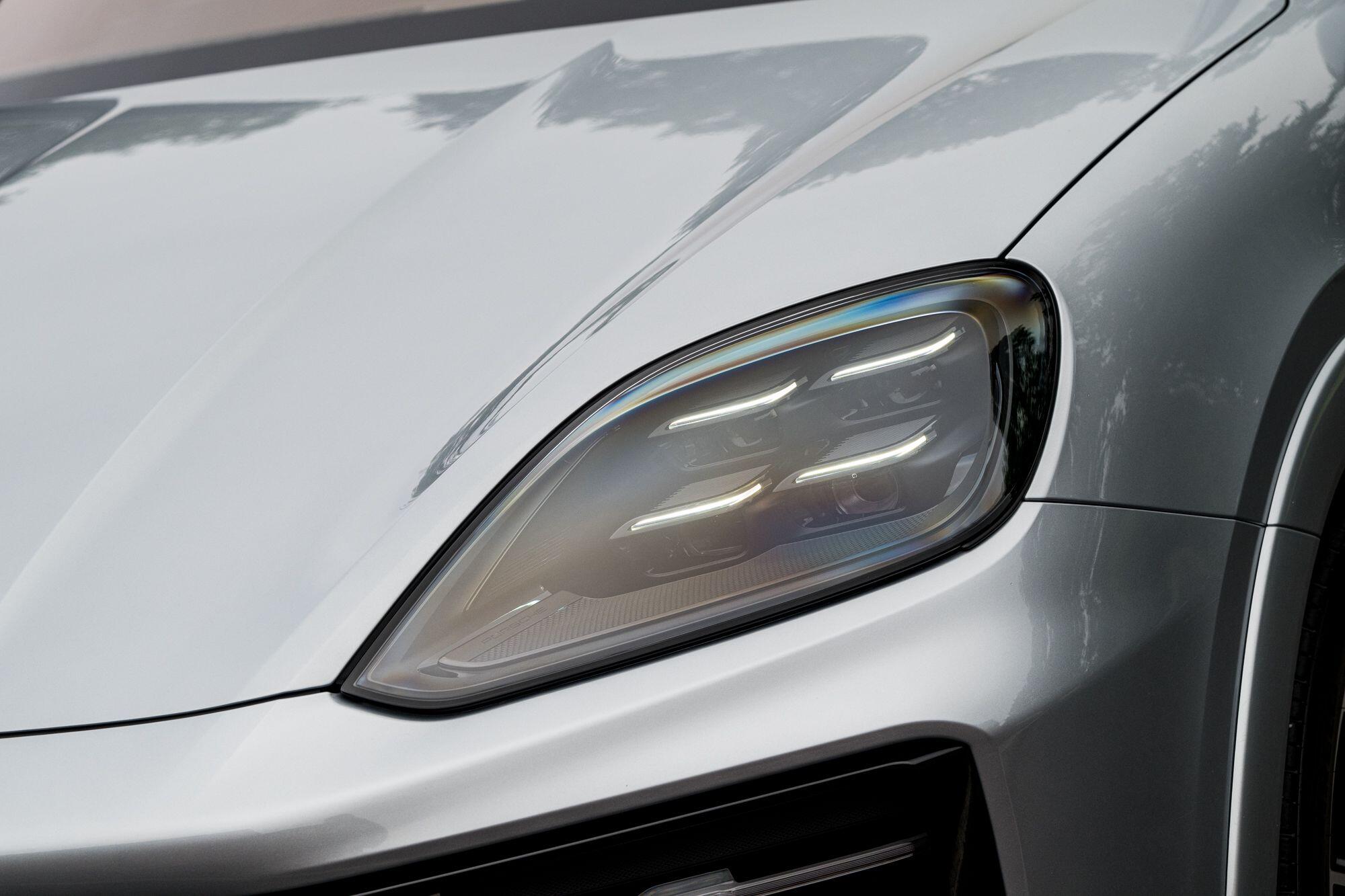 Porsche Cayenne view 14