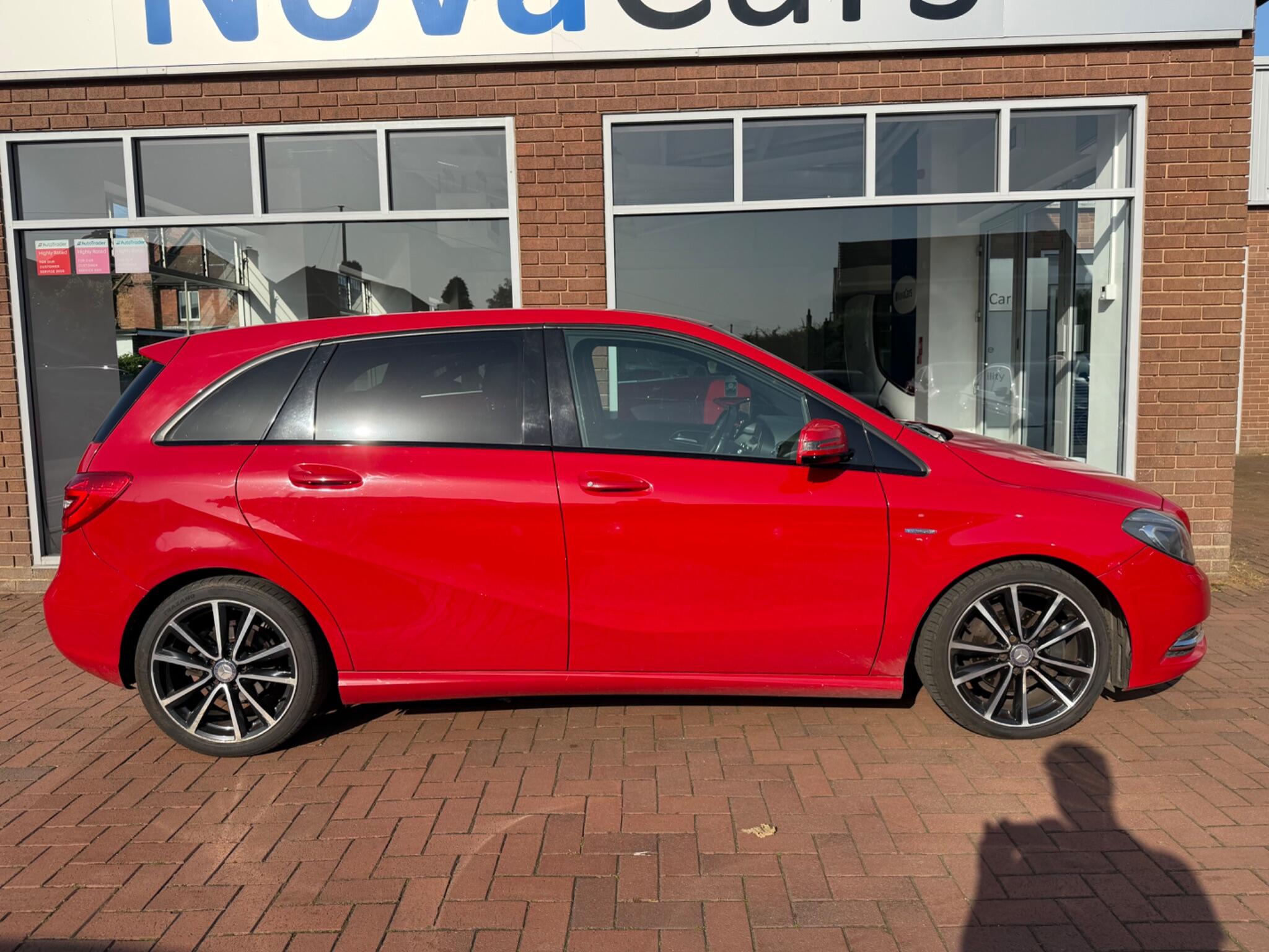 Mercedes-Benz B-Class view 9
