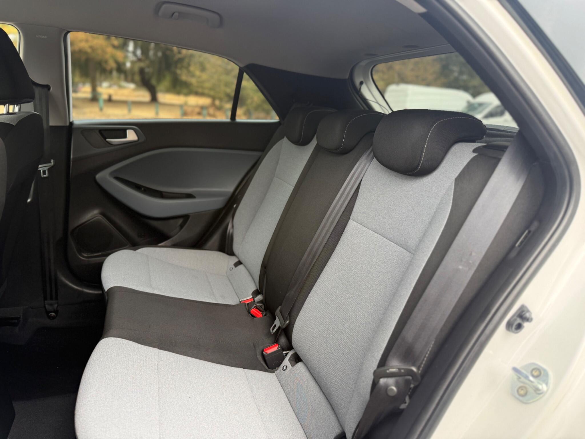 Hyundai I20 view 25