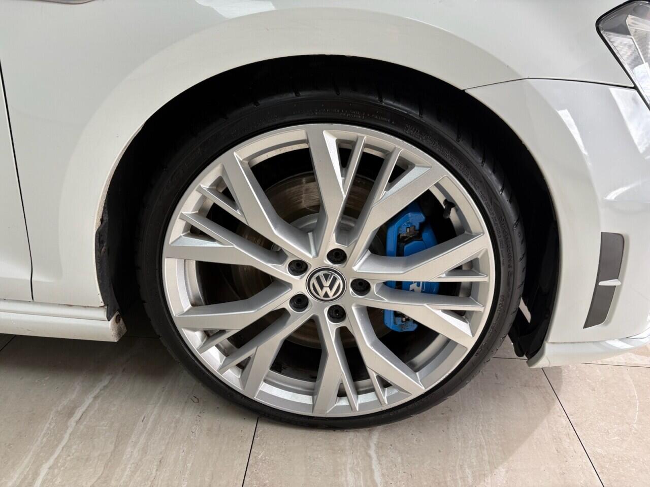 Volkswagen Golf view 10