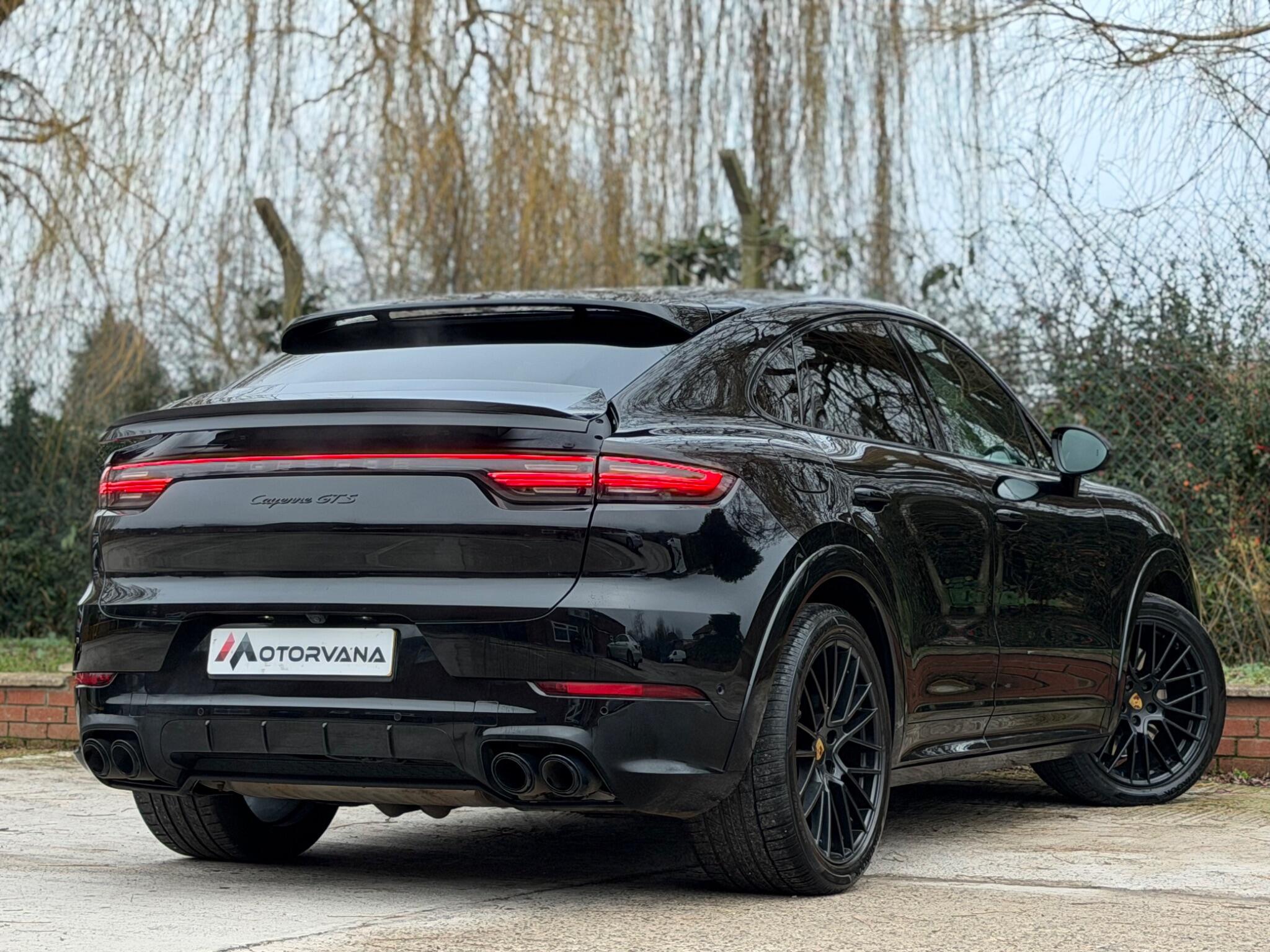 Porsche Cayenne view 15