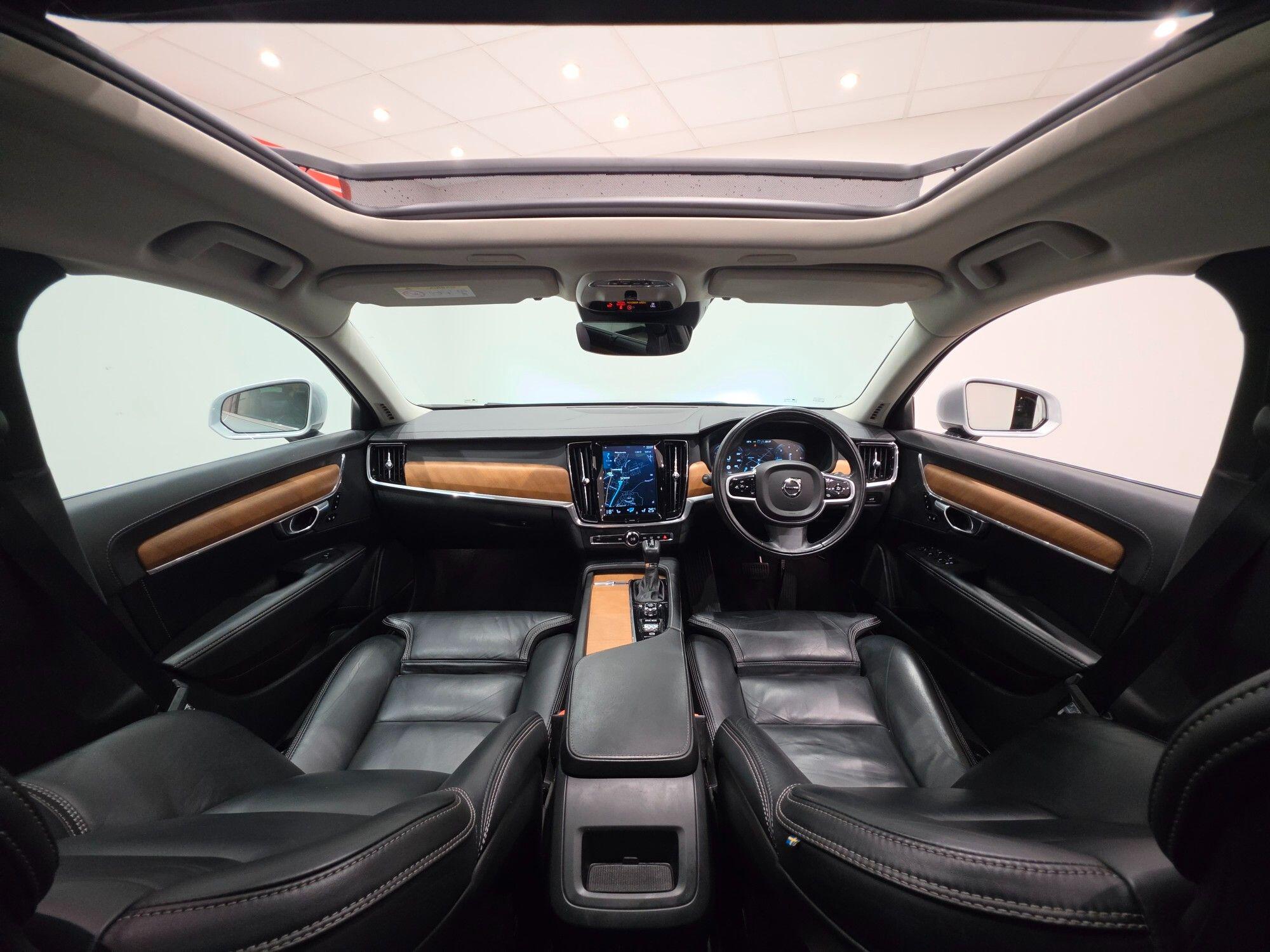 Volvo V90 view 28