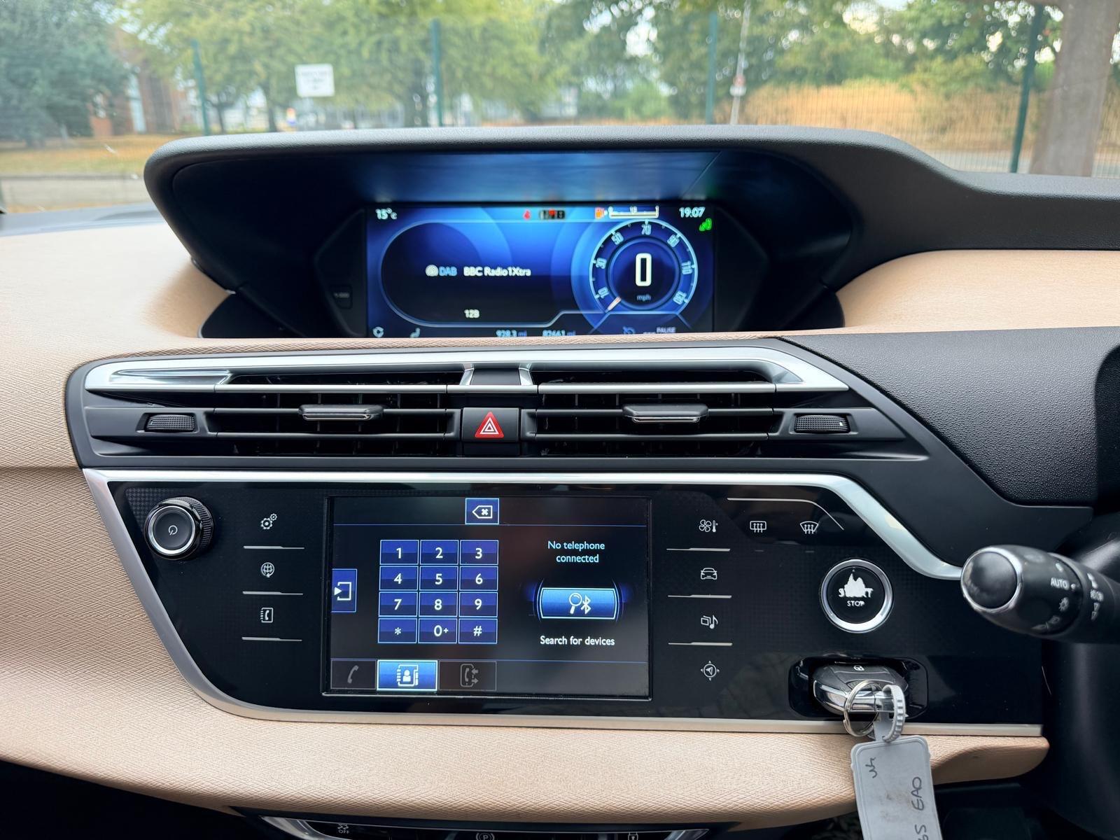 Citroen Grand C4 Picasso view 24