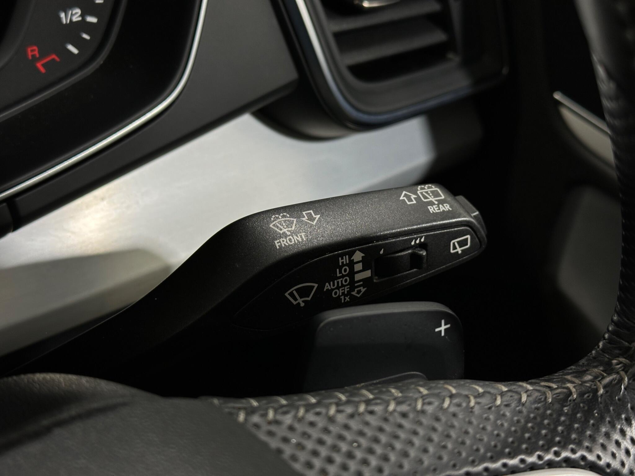 Audi Q5 view 17