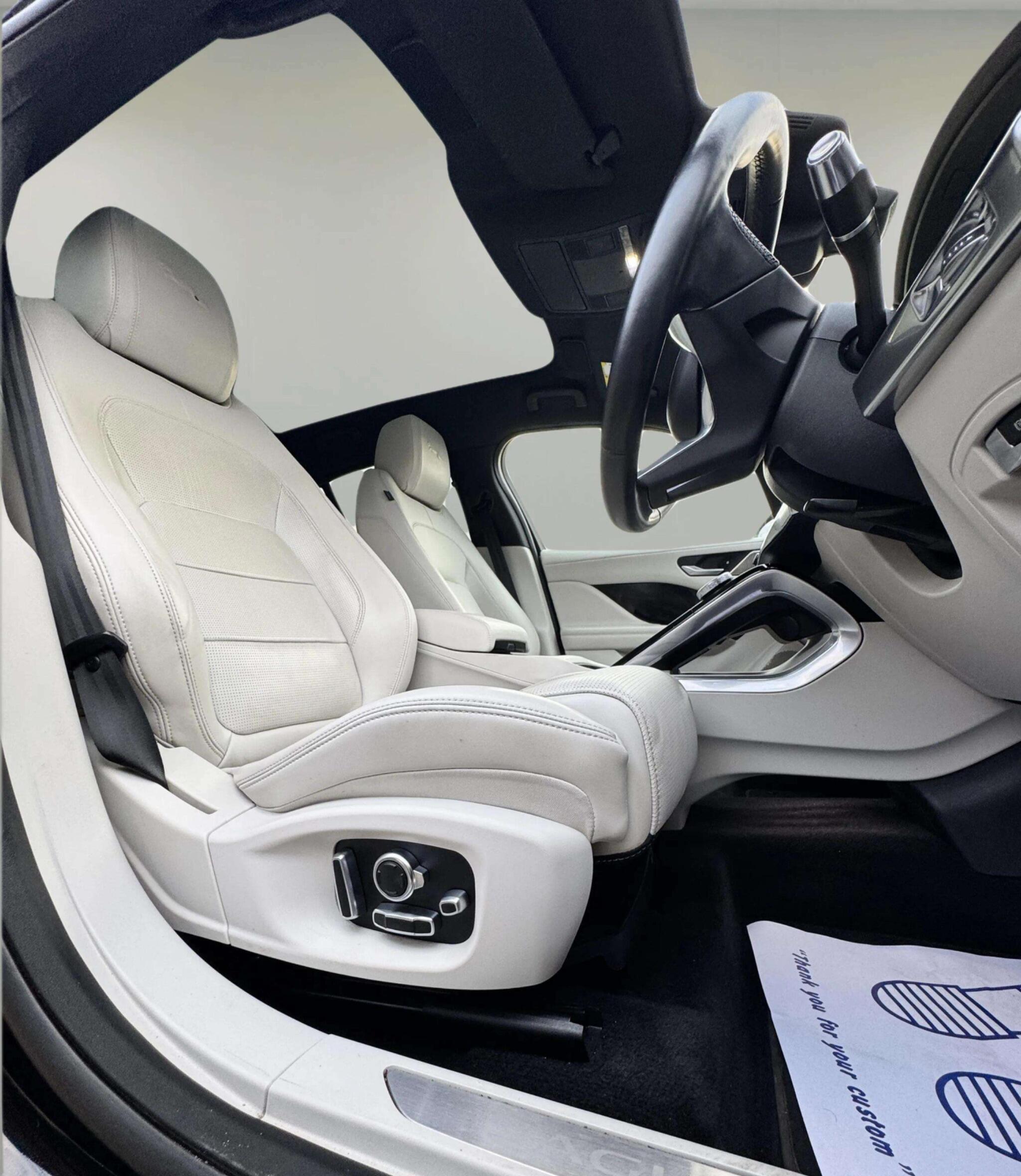 Jaguar I-Pace view 40