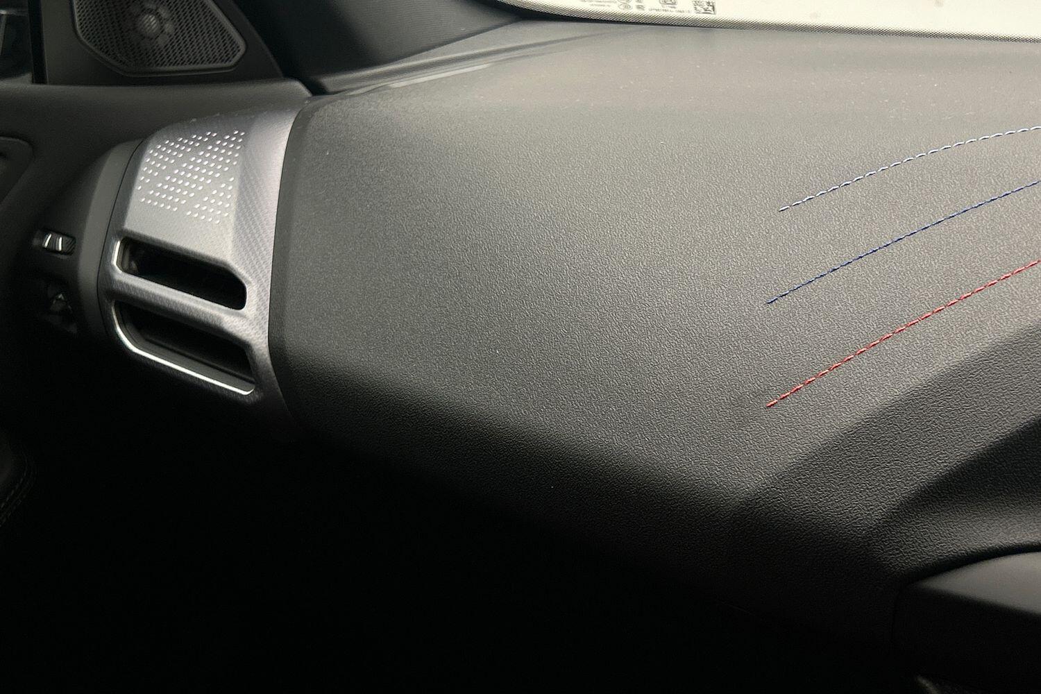 BMW 2 Series view 28