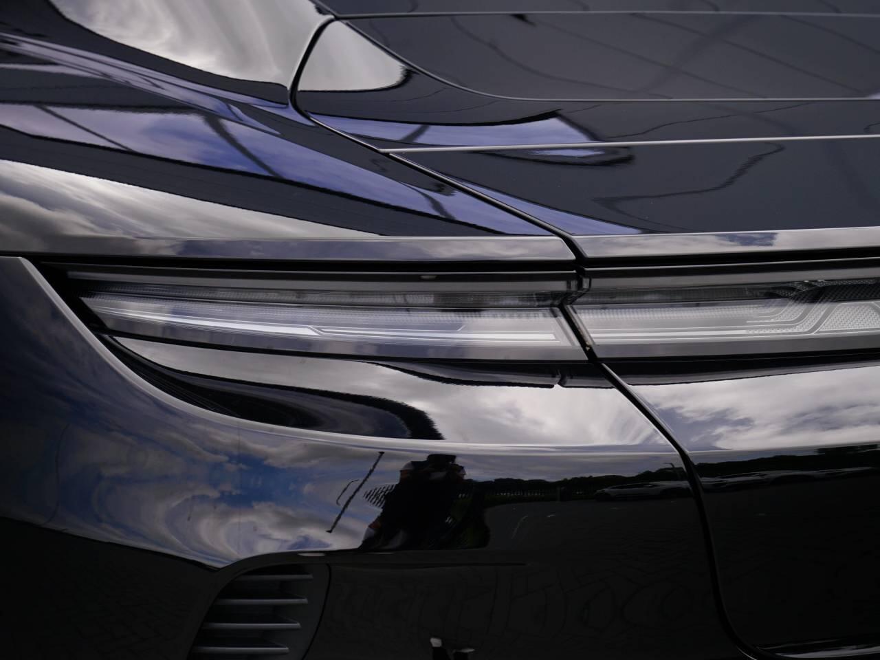 Porsche Taycan view 65