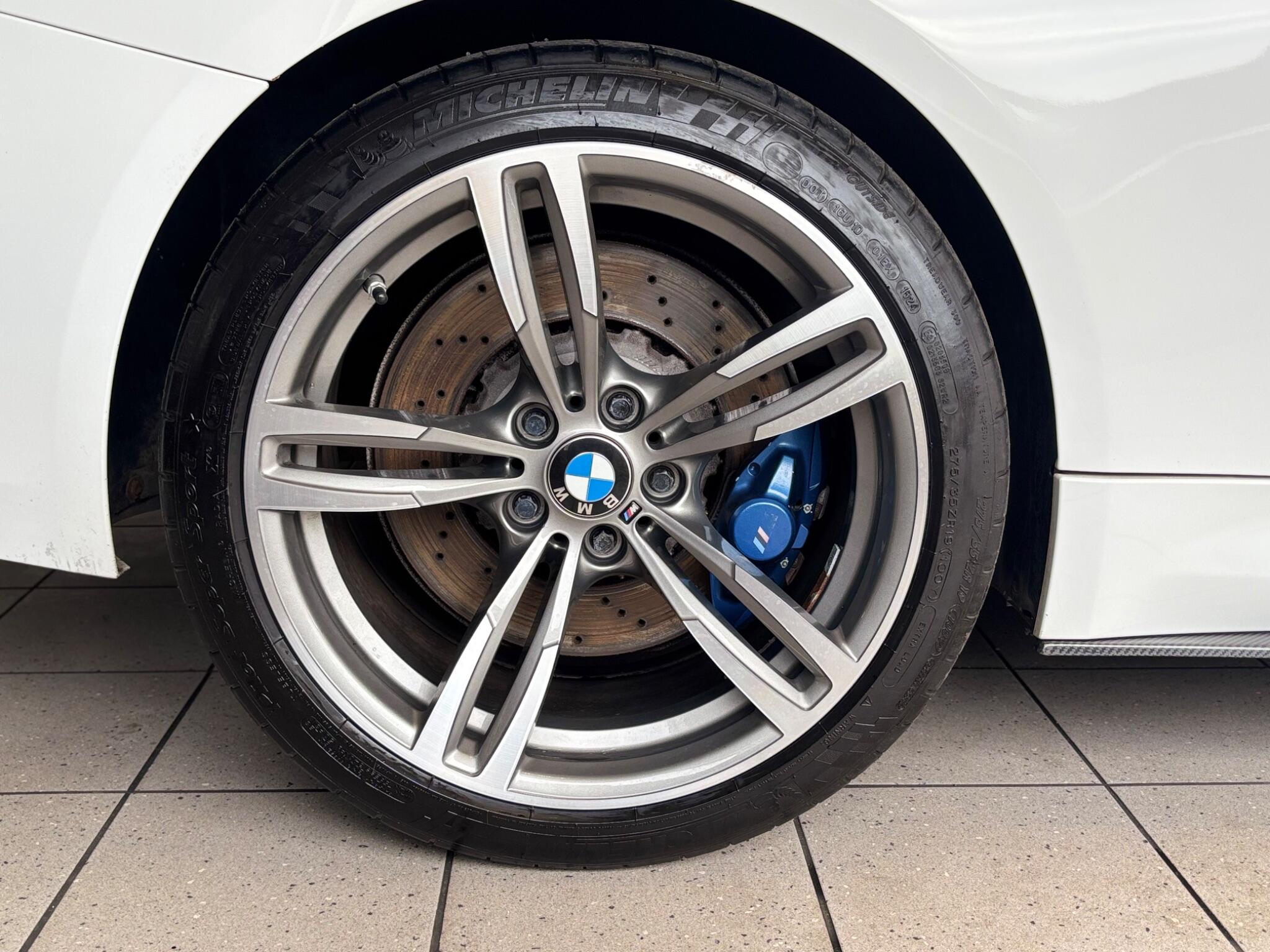 BMW M4 view 16