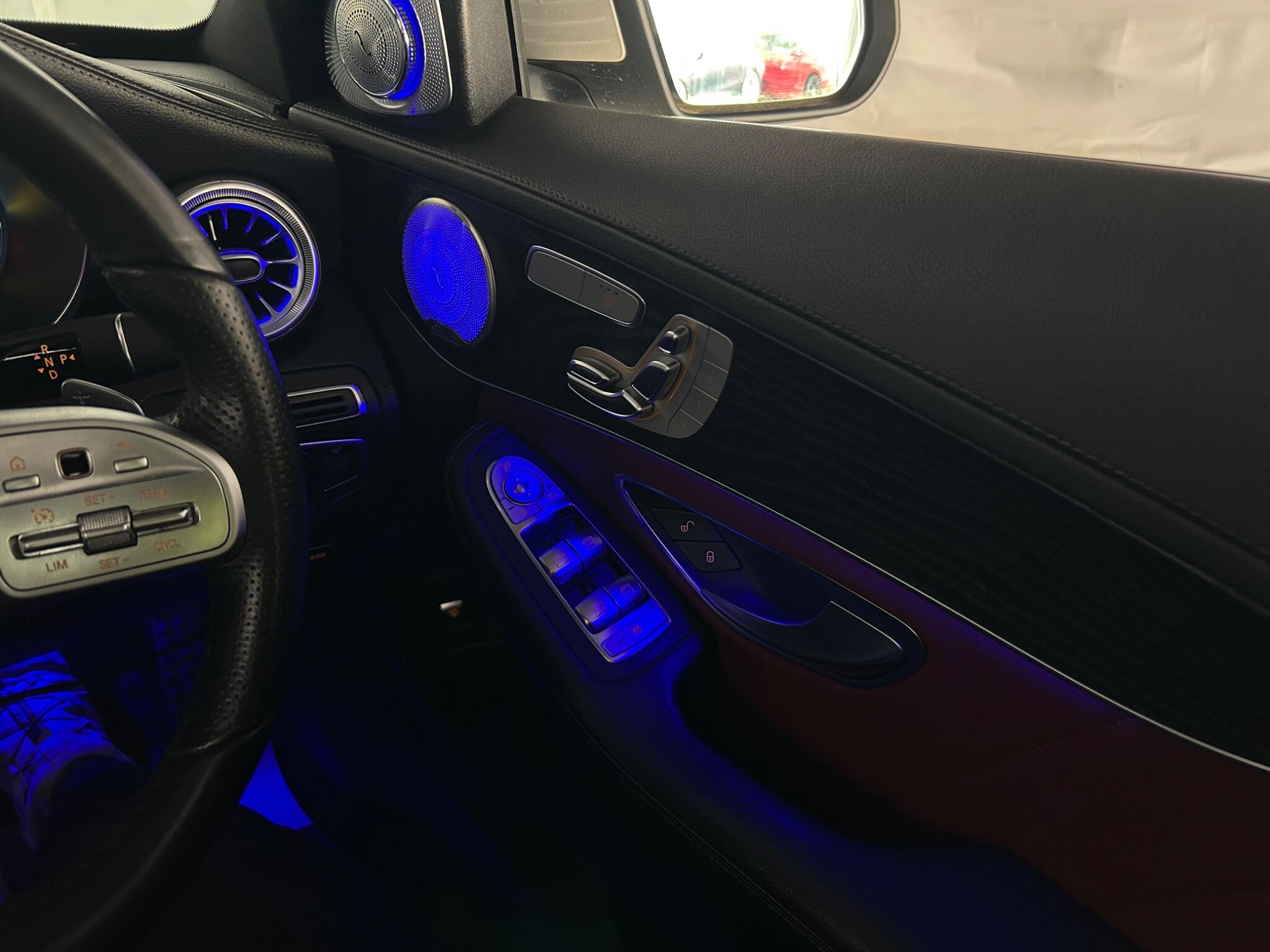 Mercedes-Benz C-Class view 57