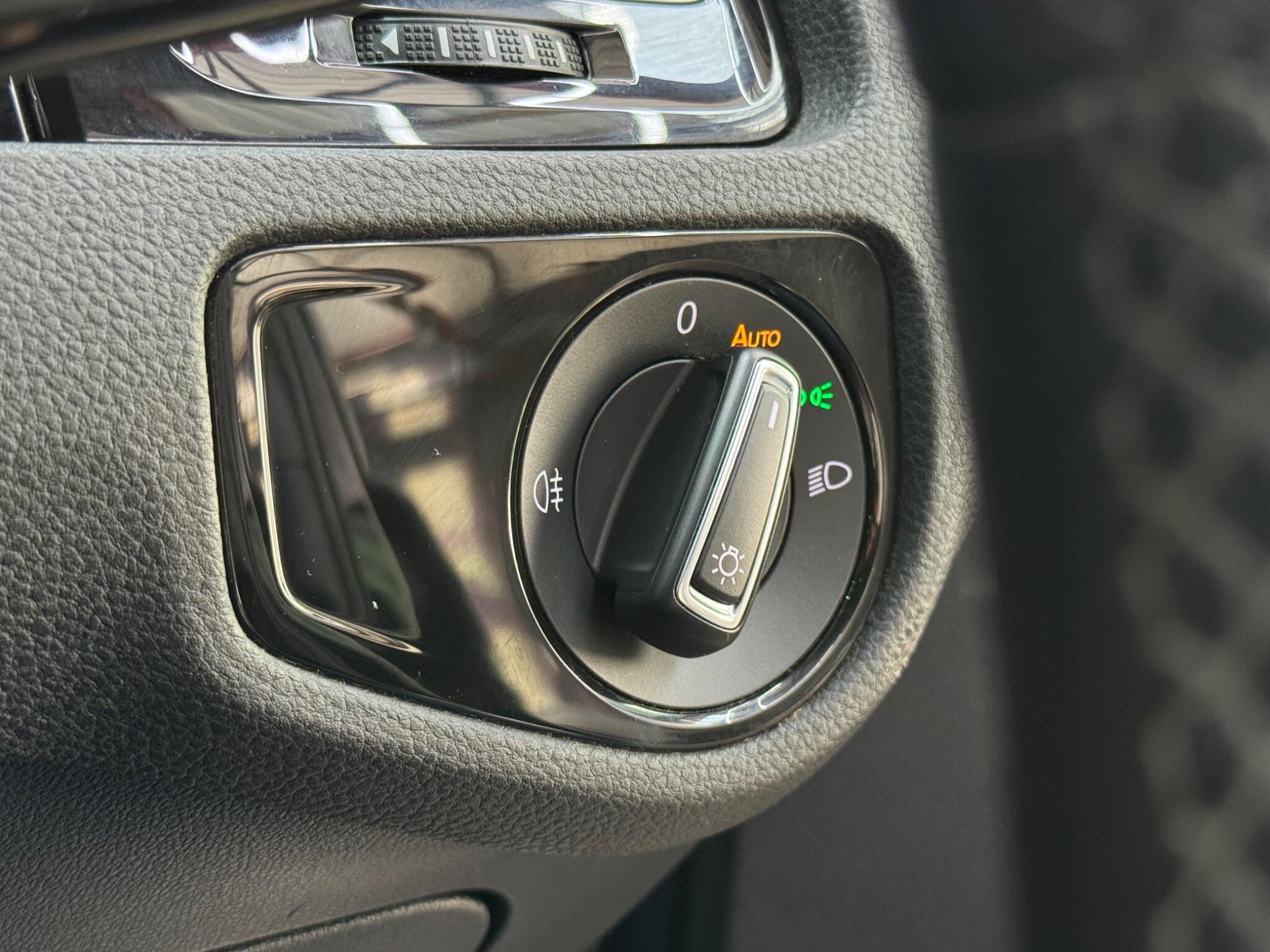 Volkswagen Golf view 37