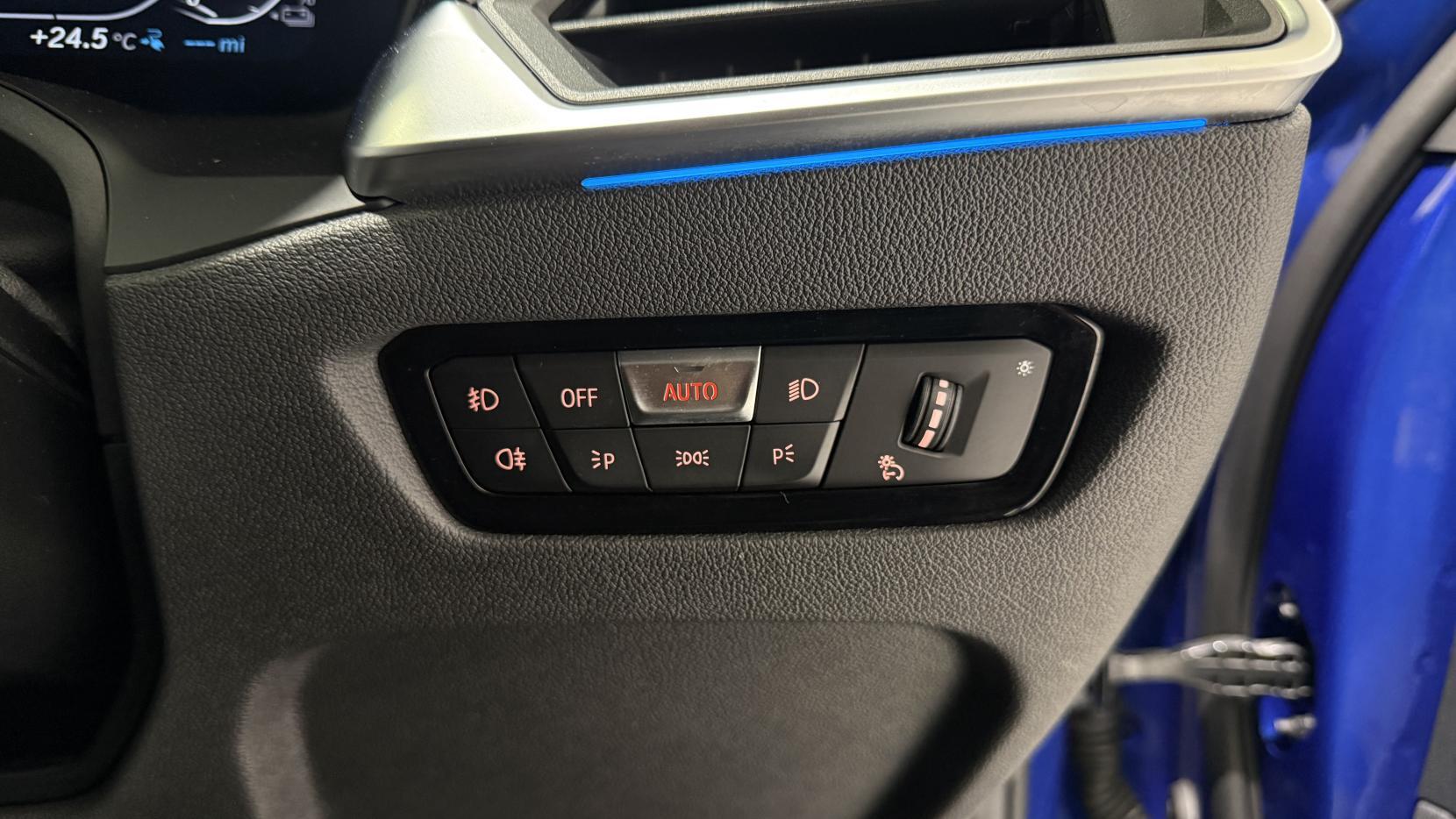 BMW 3 Series view 28