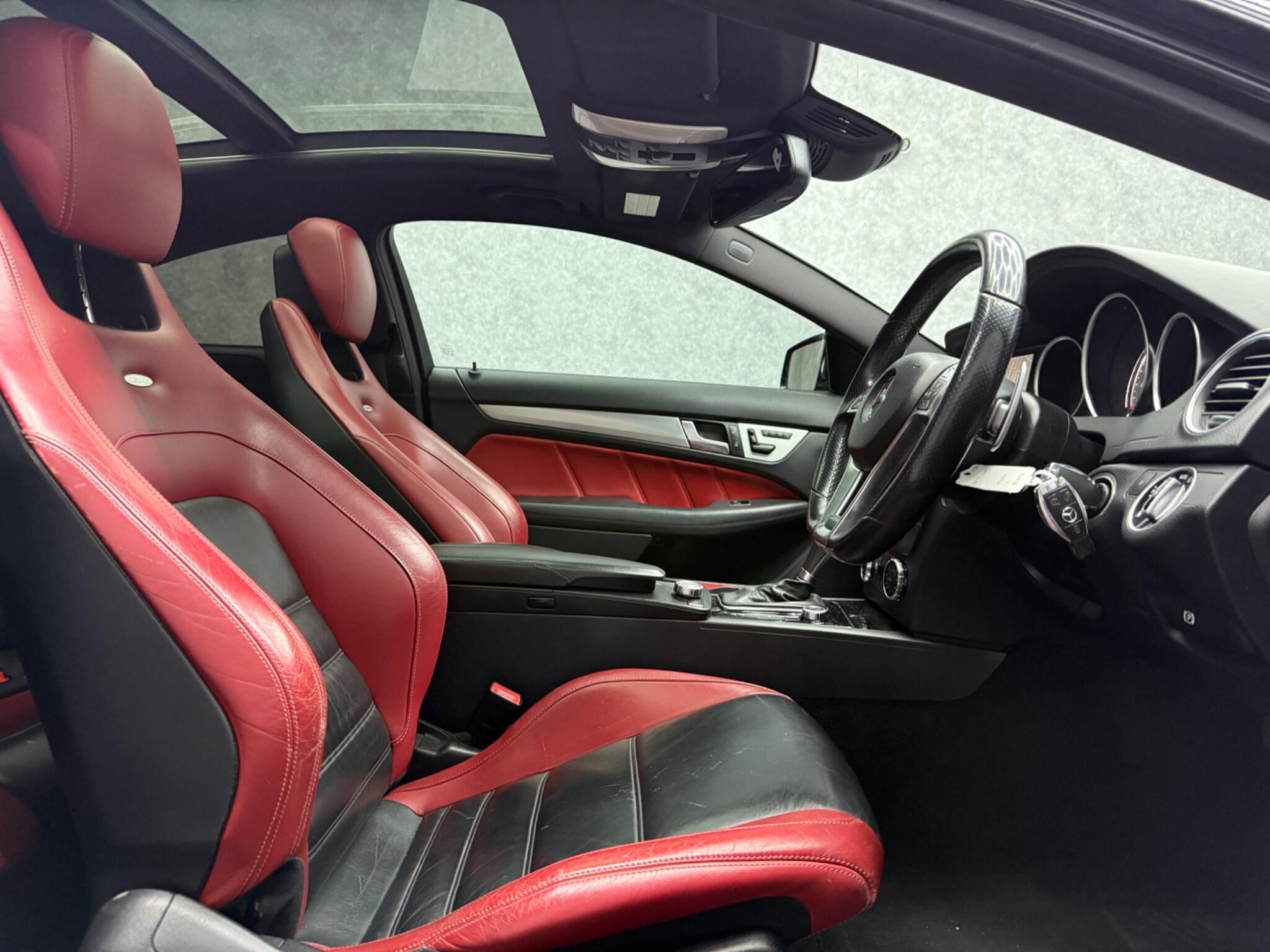 Mercedes-Benz C Class view 8