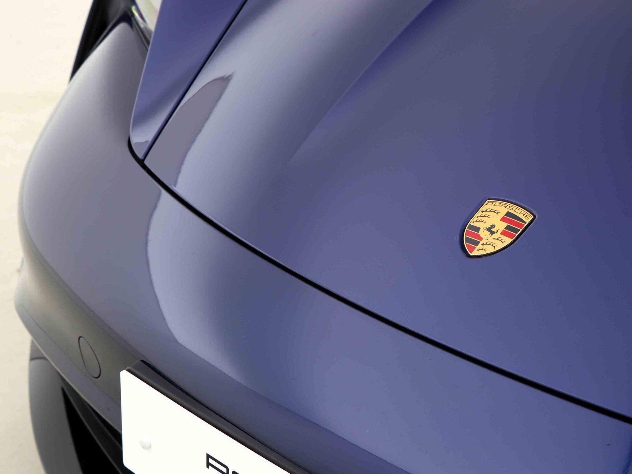 Porsche Taycan view 14