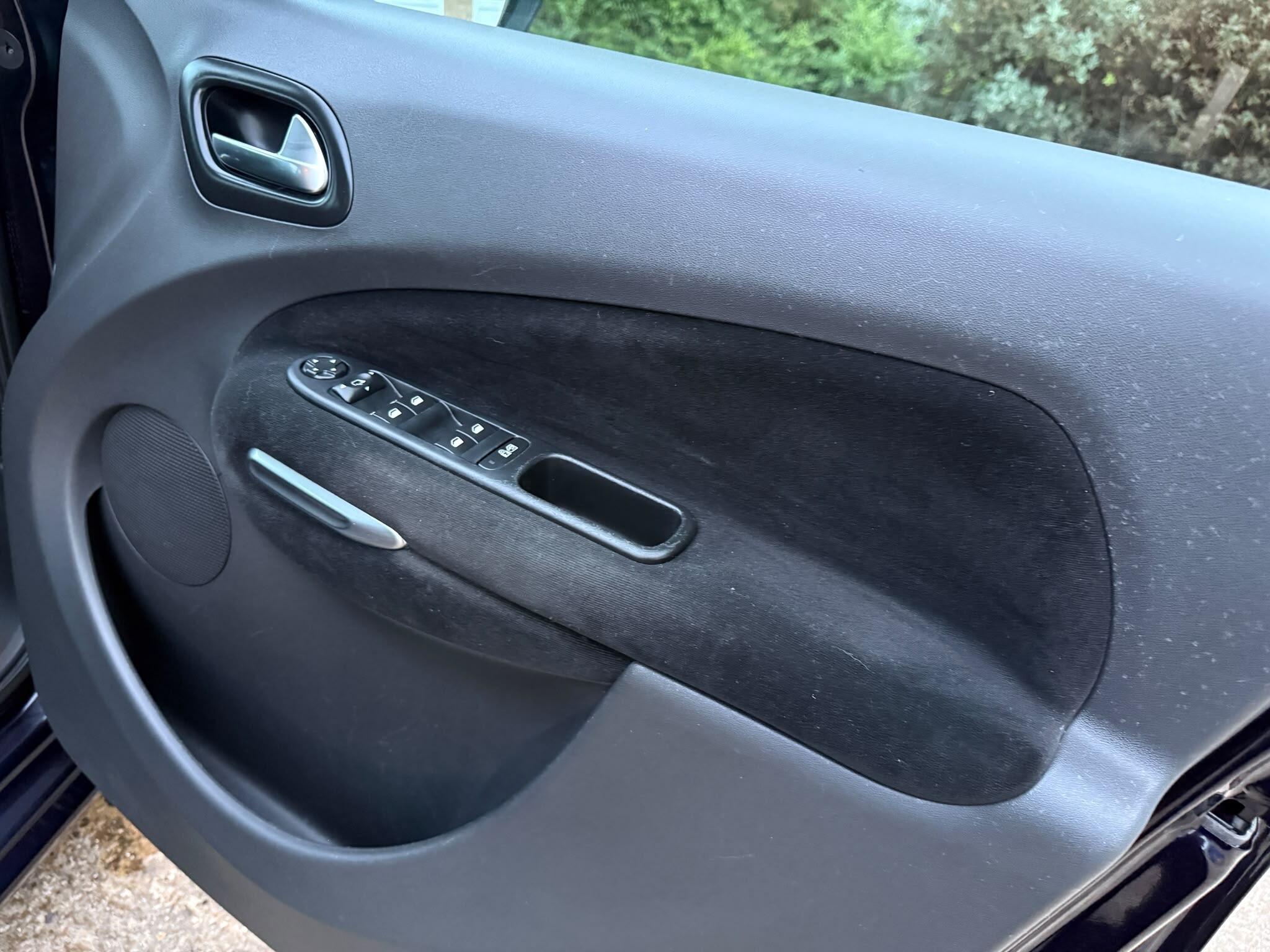 Citroen C3 Picasso view 20