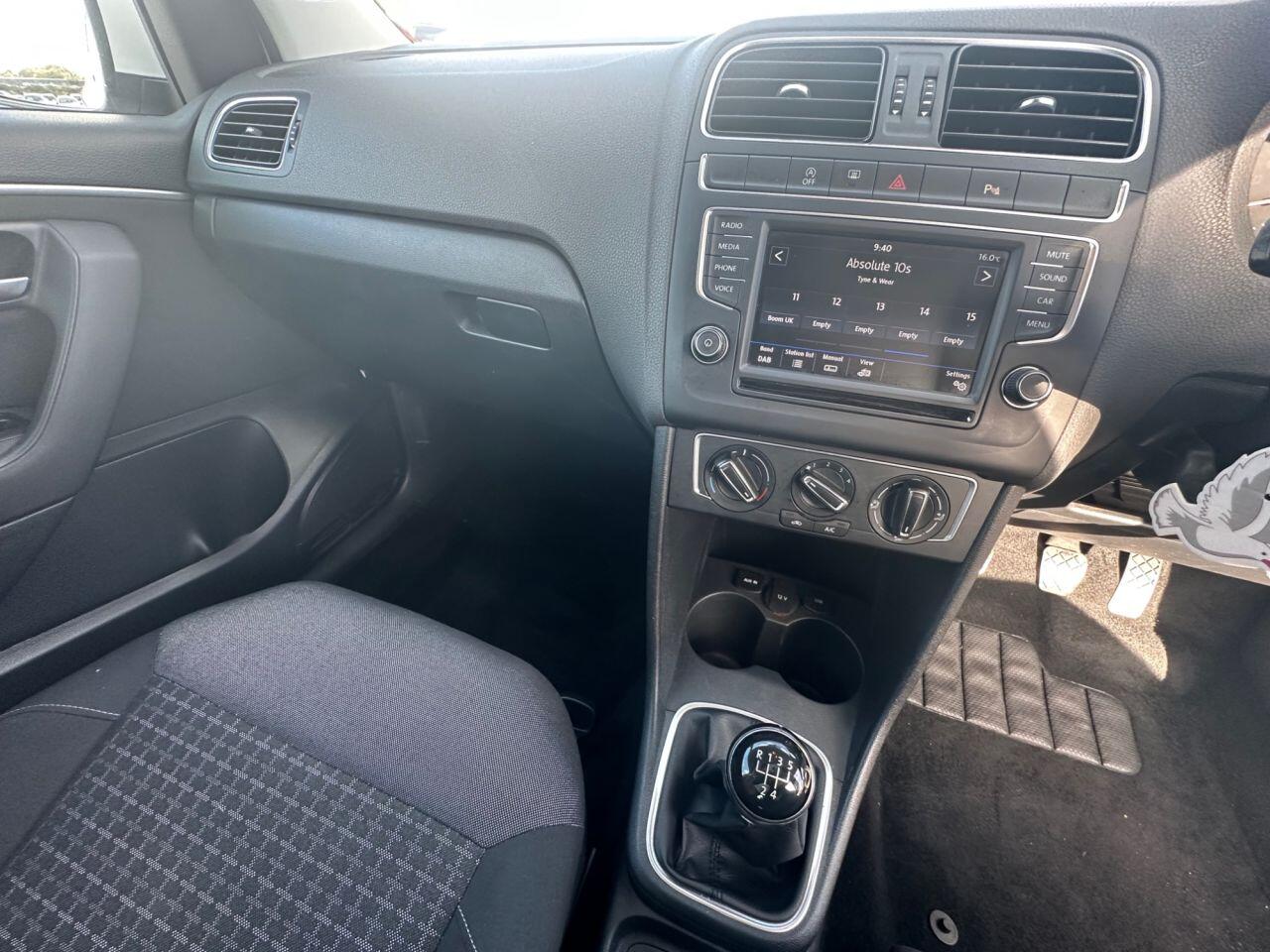 Volkswagen Polo view 45