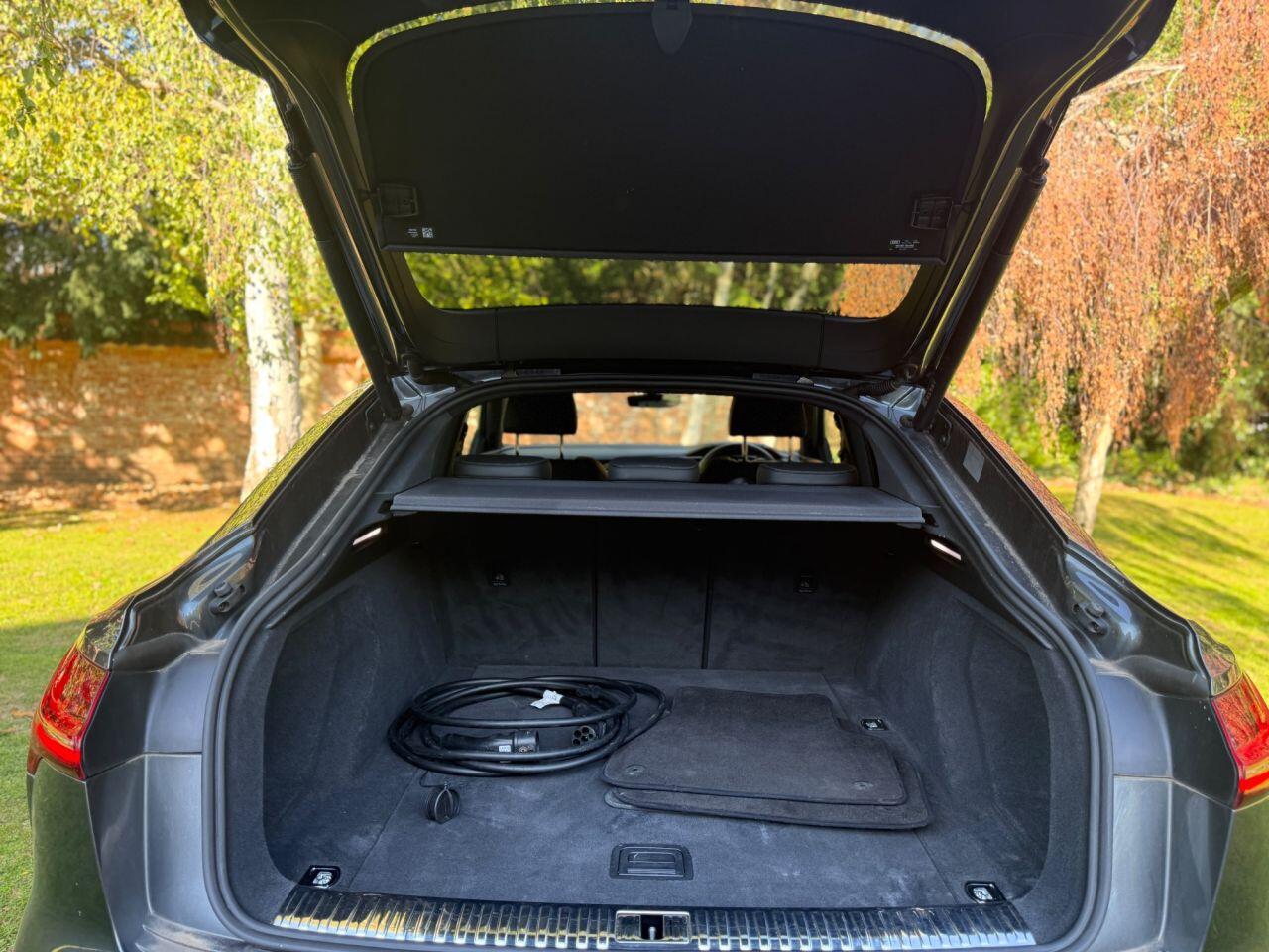 Audi Q8 E-Tron view 13