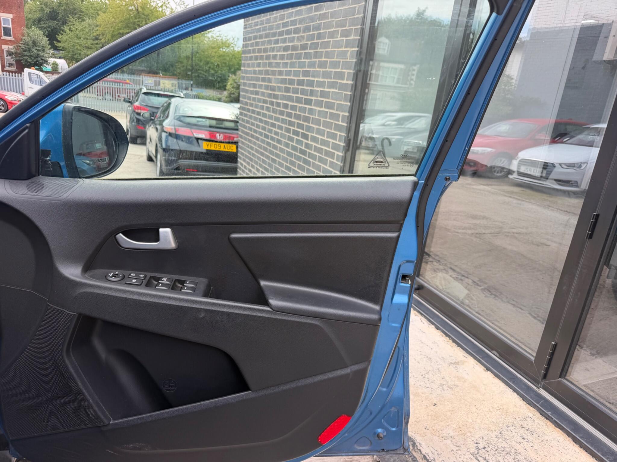 Kia Sportage view 9