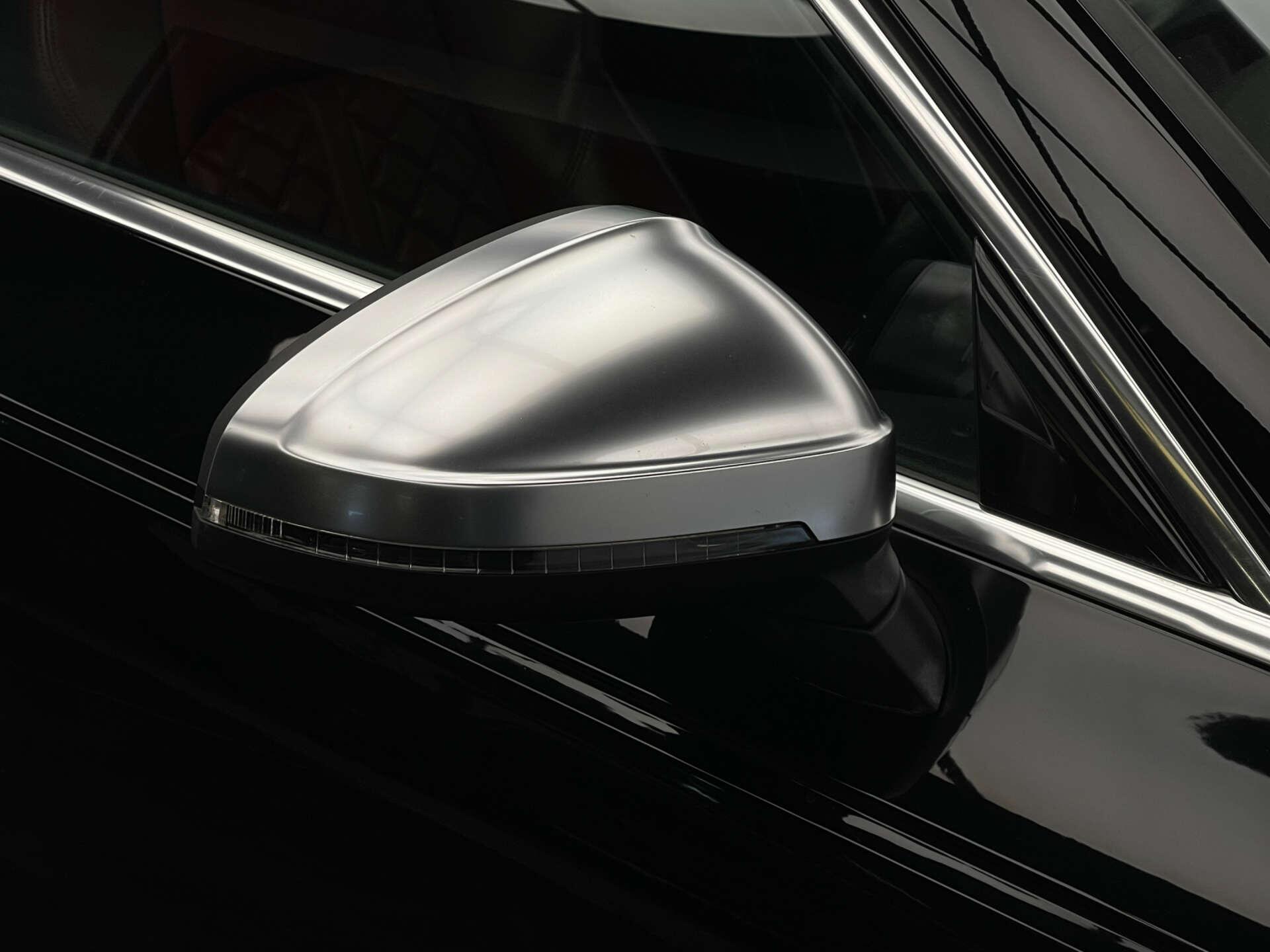 Audi S4 view 11