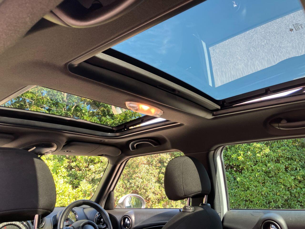 Mini Countryman view 5
