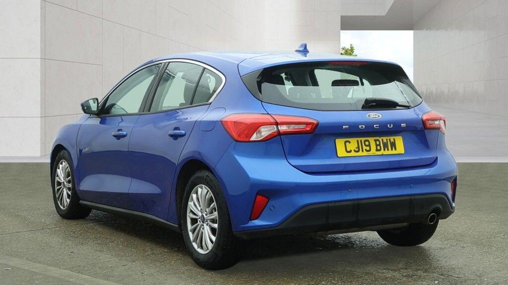 Ford Focus view 10