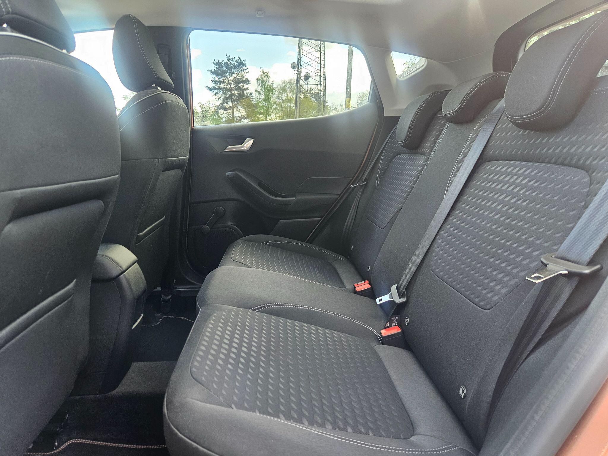 2017 Ford Fiesta image 44