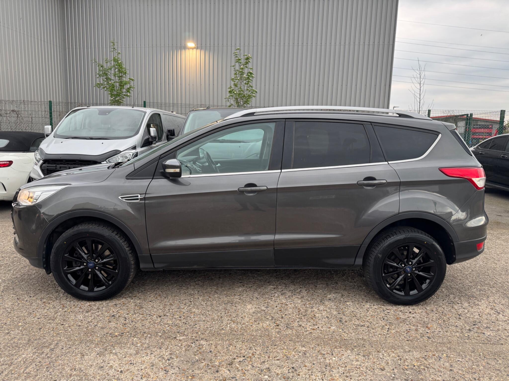 Ford Kuga view 10