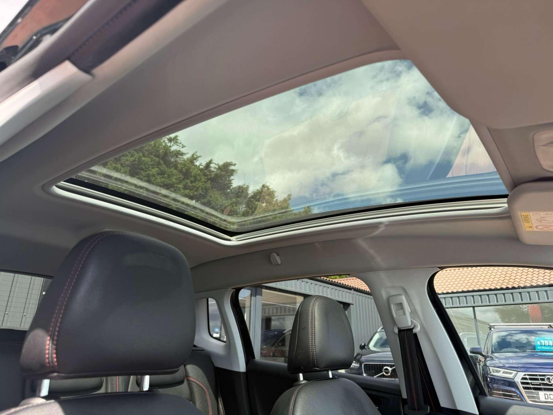 Peugeot 2008 view 23