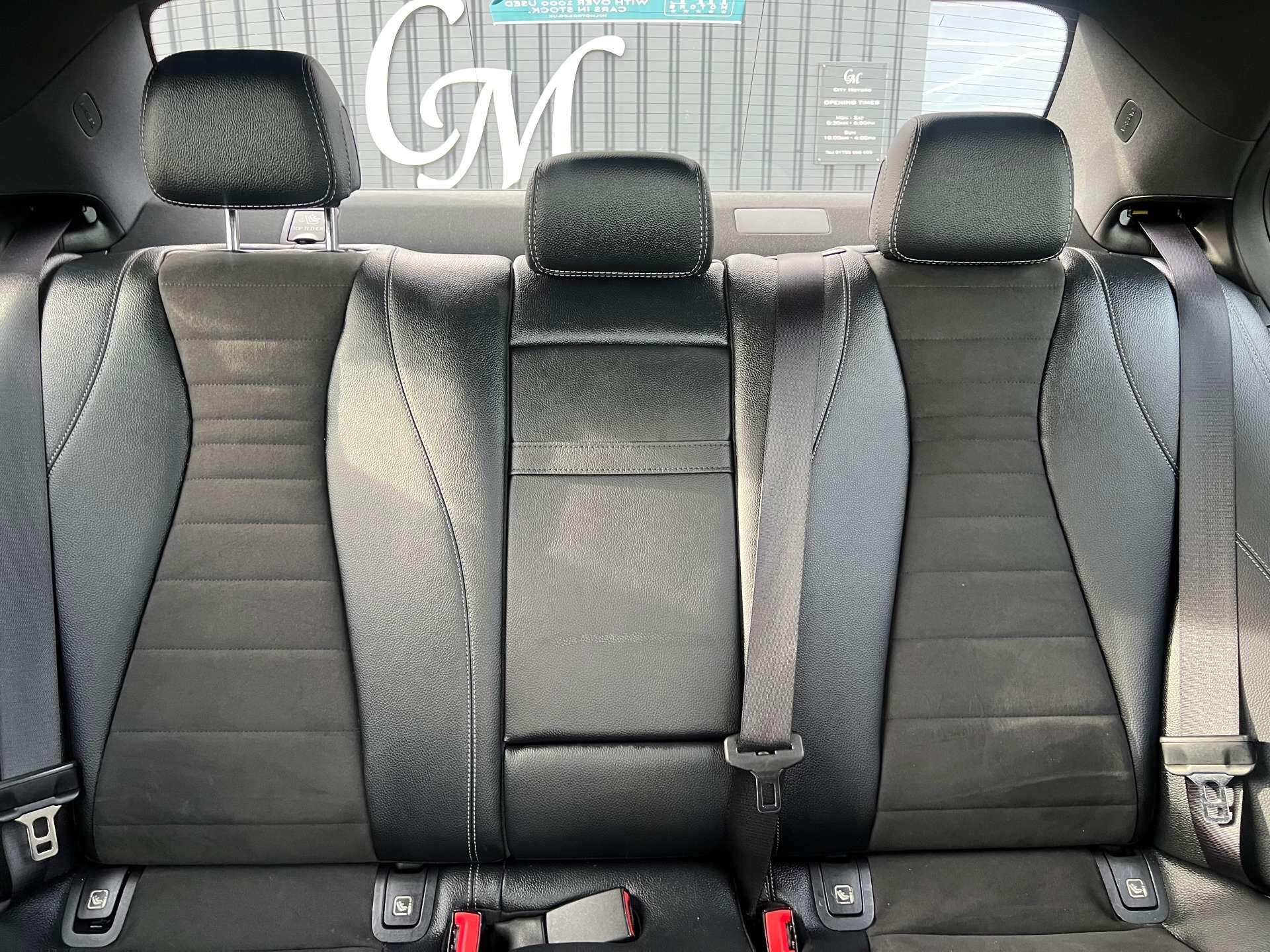 Mercedes-Benz E-Class view 37