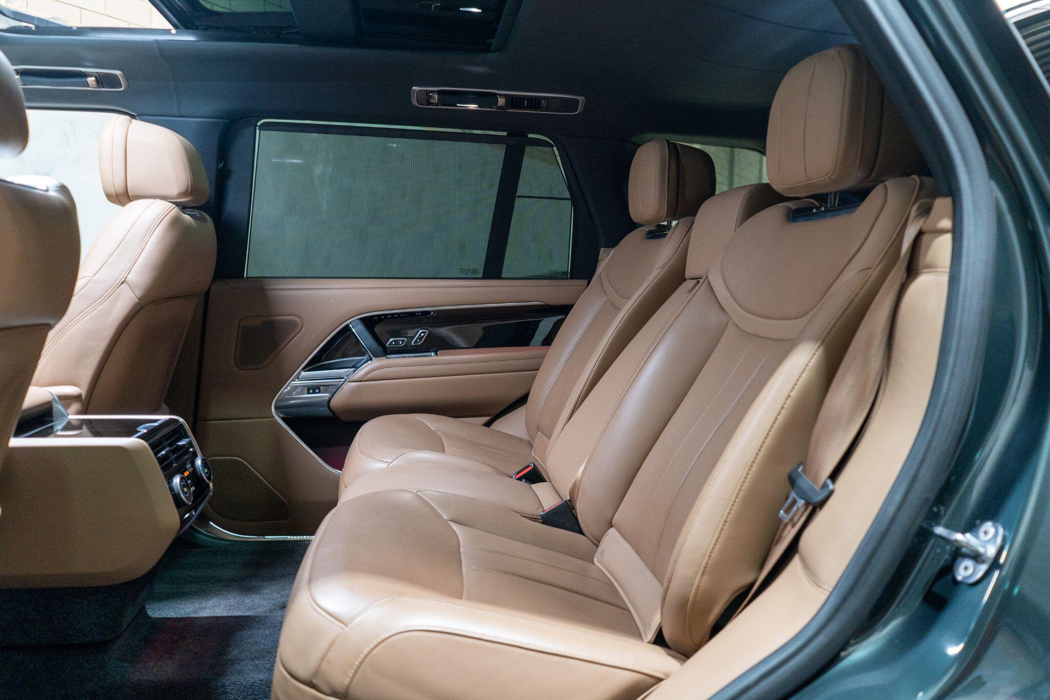 Land Rover Range Rover view 16