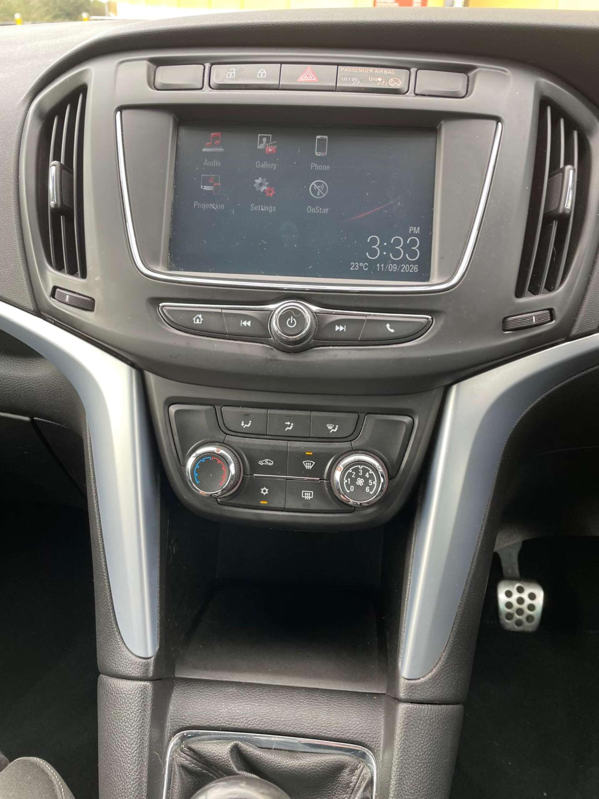 Vauxhall Zafira Tourer view 20