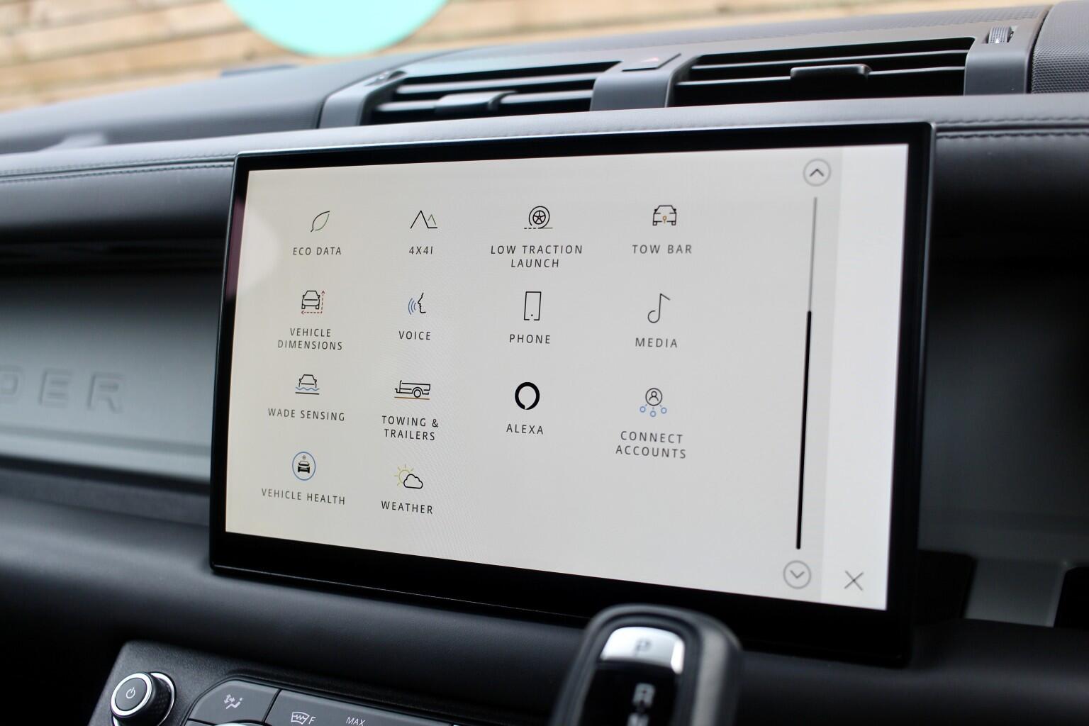 Land Rover Defender view 34