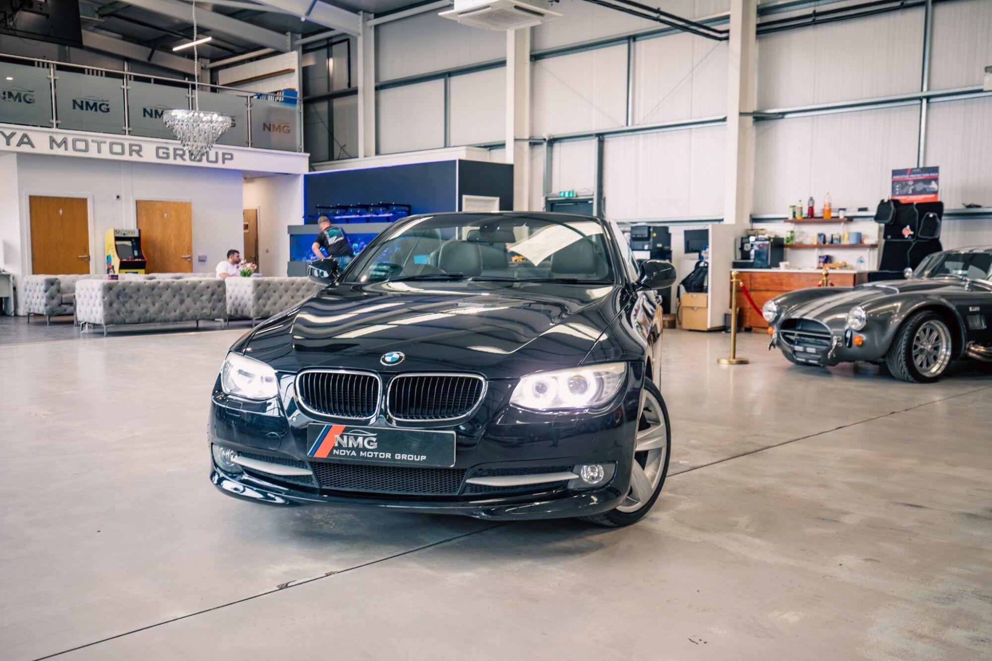 BMW 3 Series view 4