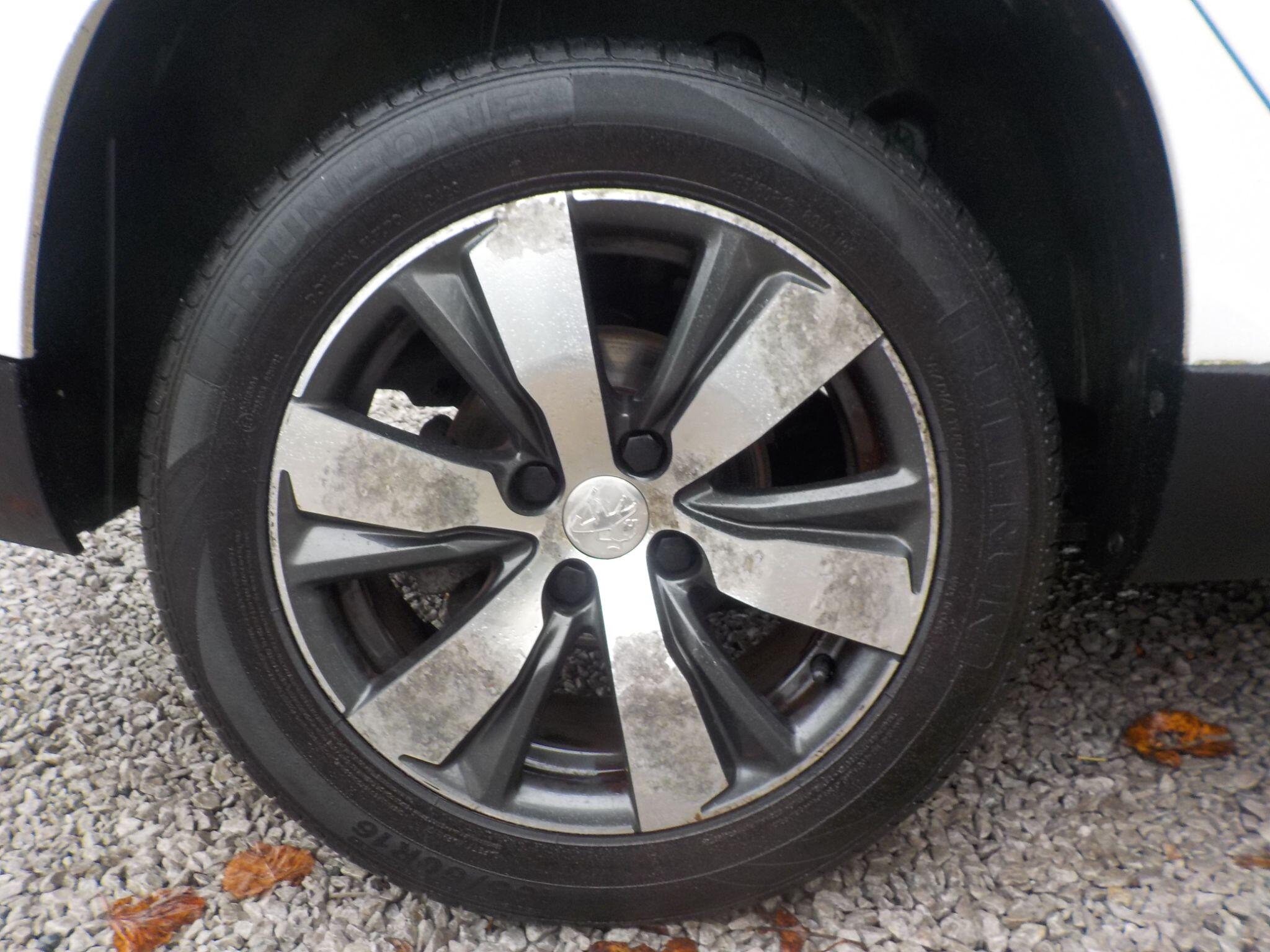 Peugeot 2008 1.6 BlueHDi Allure Euro 6 (s/s) 5dr