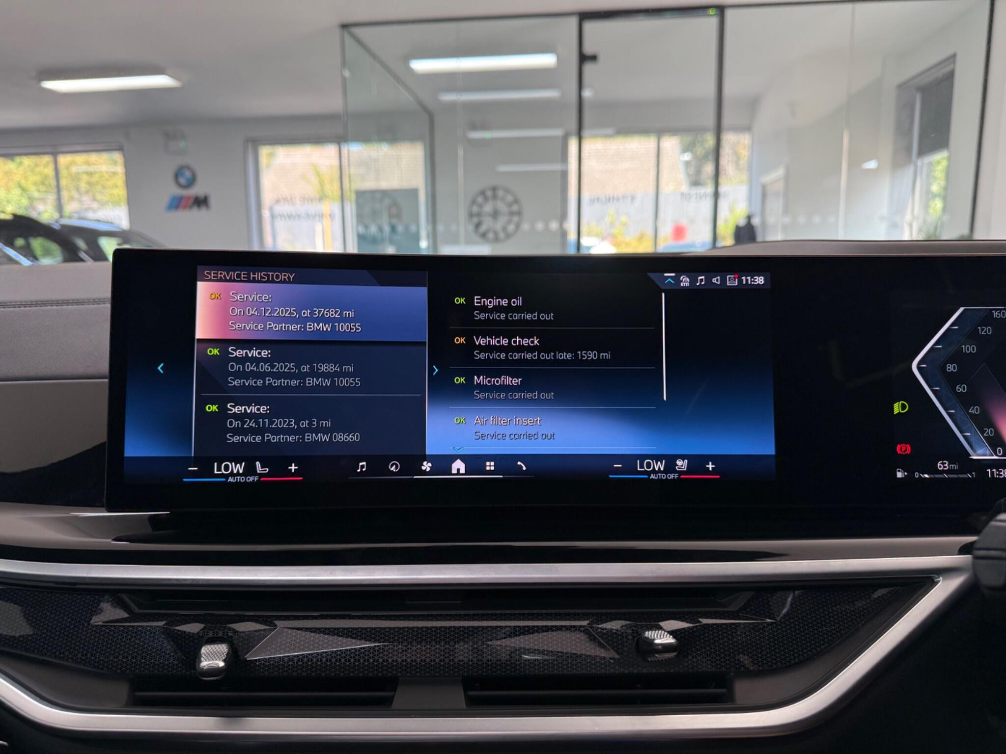 BMW X6 view 26