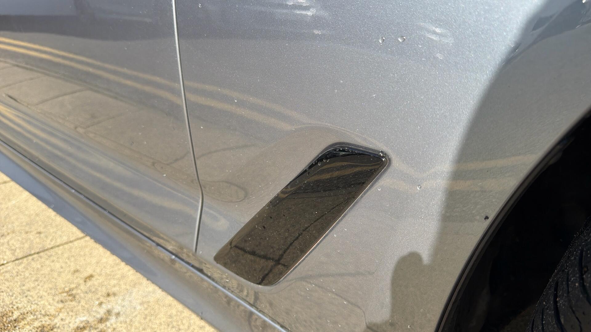 BMW 5 Series view 24