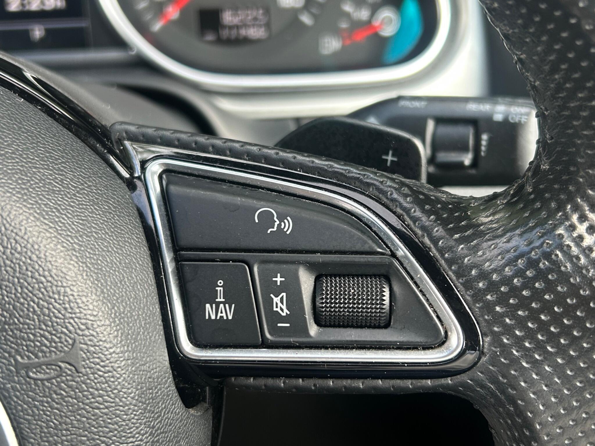 Audi Q7 view 45