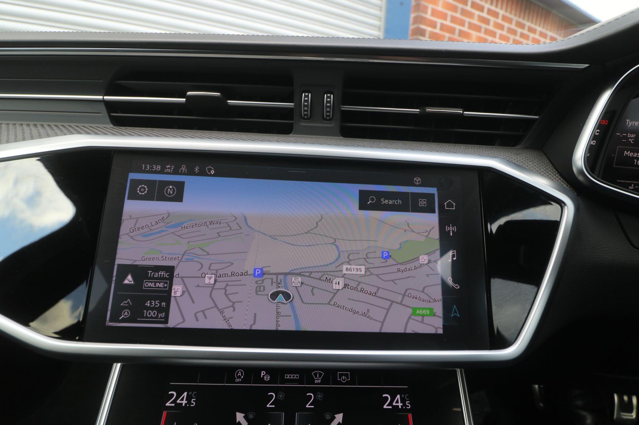 Audi RS6 view 16