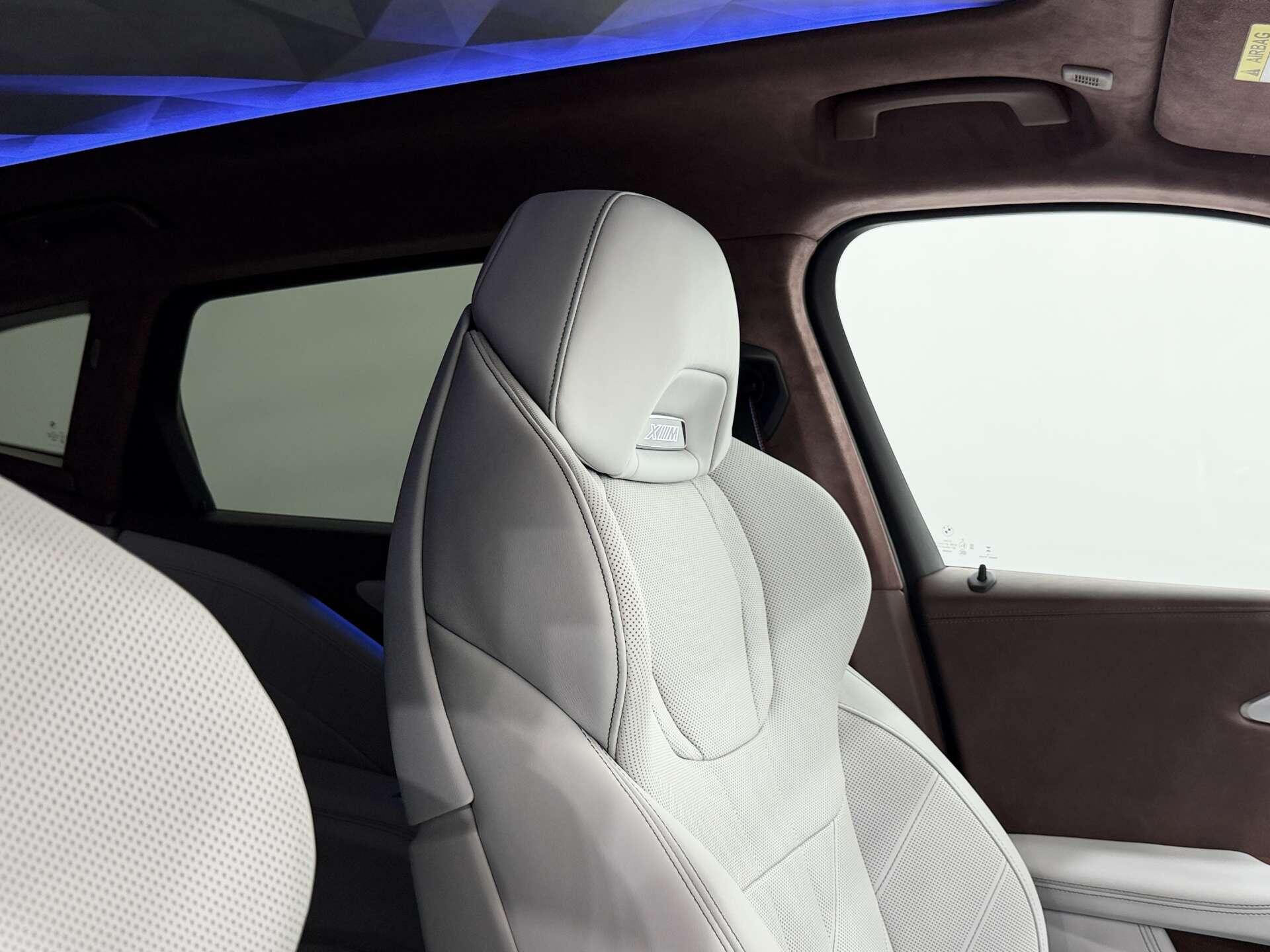 BMW XM view 42