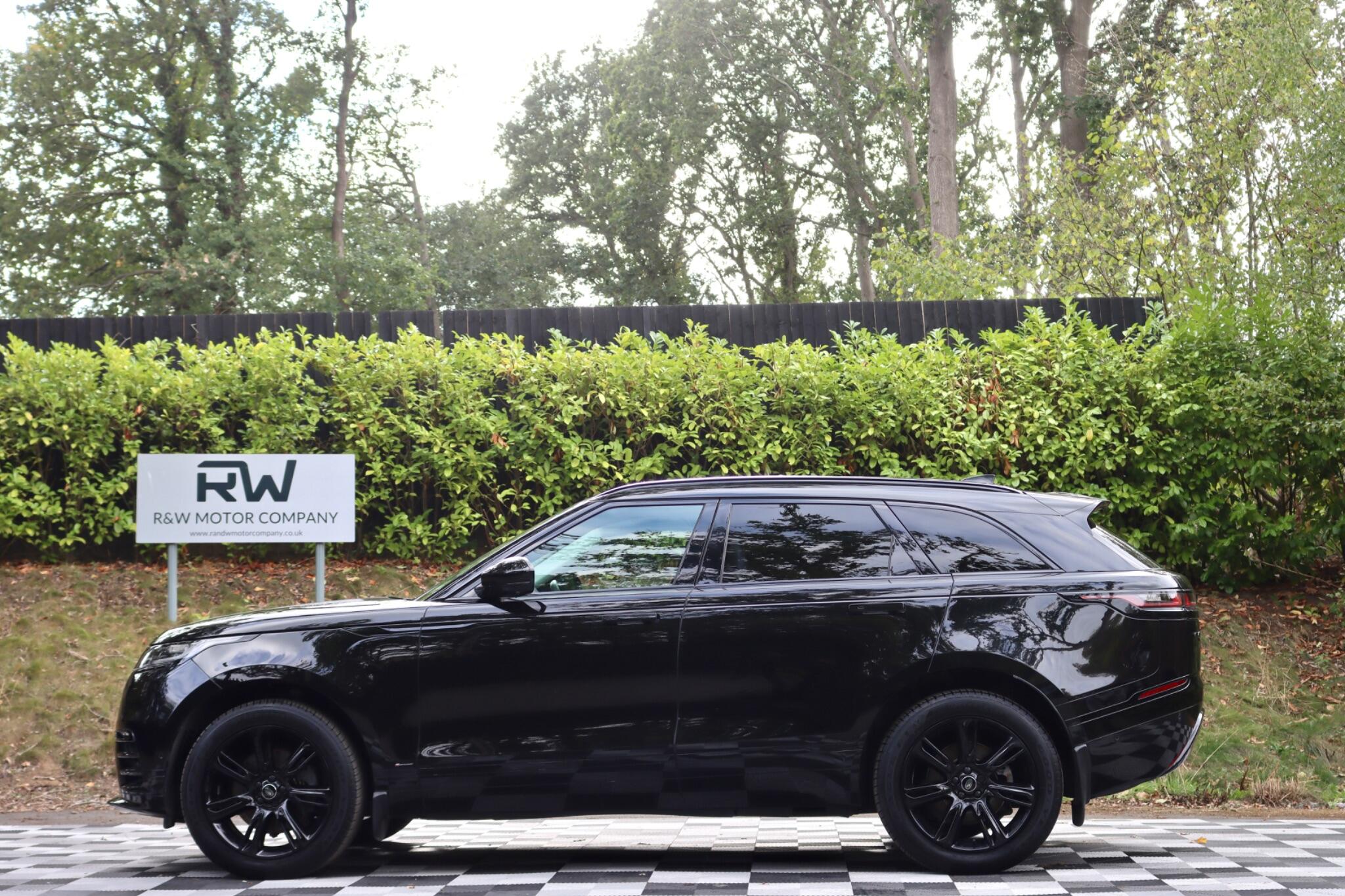 Land Rover Range Rover Velar view 29