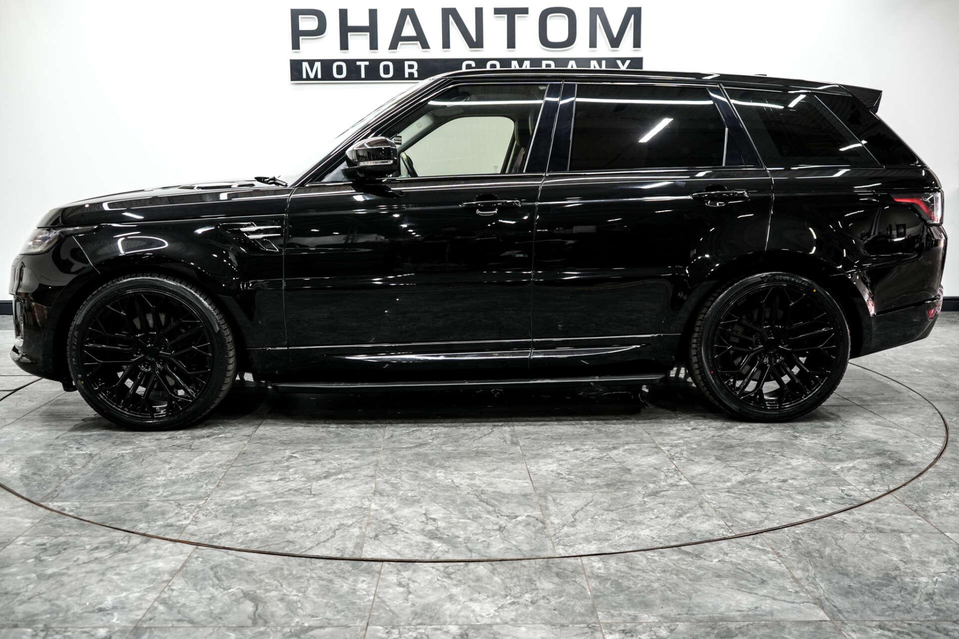 Land Rover Range Rover Sport view 3