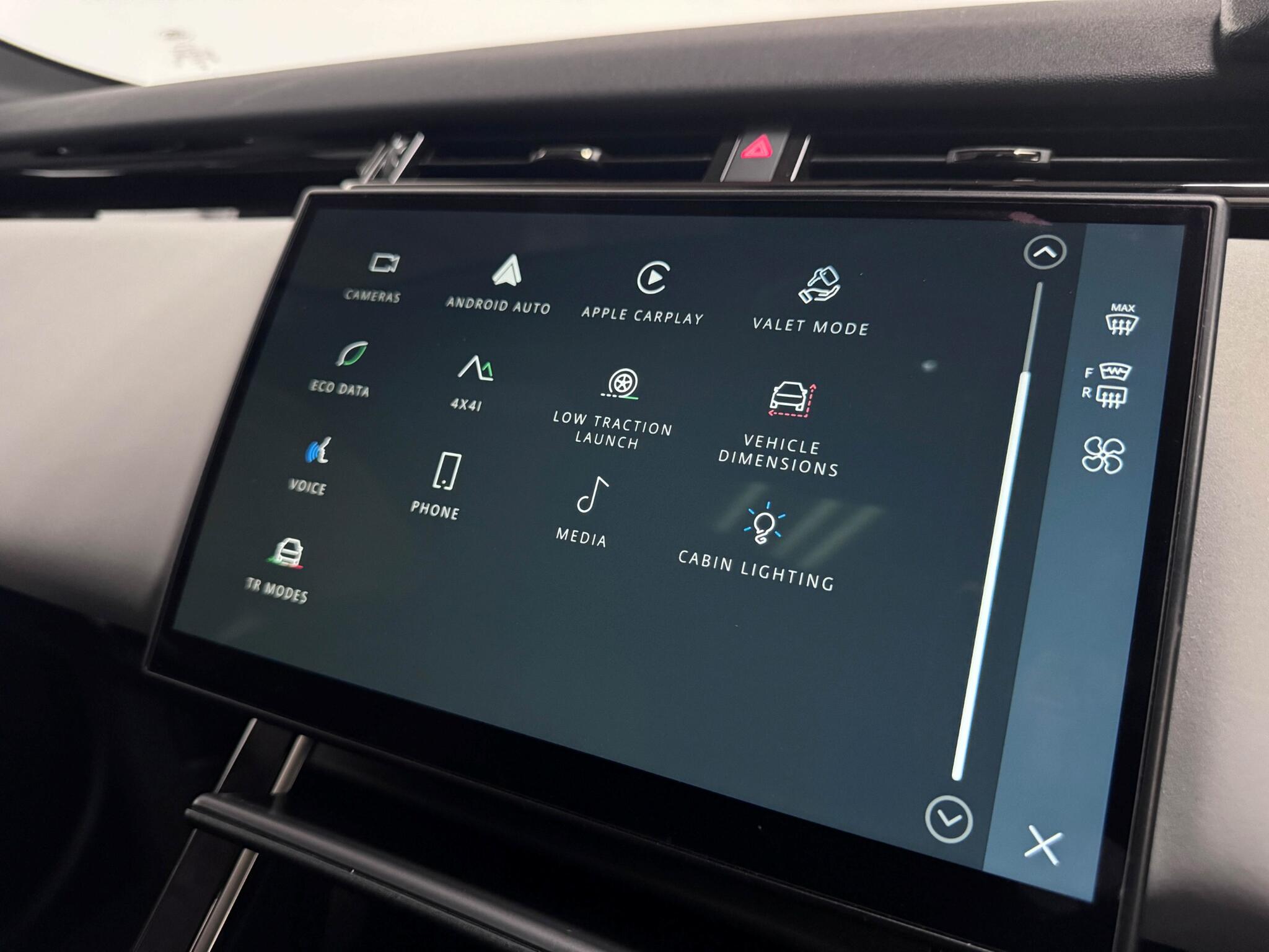 Land Rover Range Rover Velar view 42